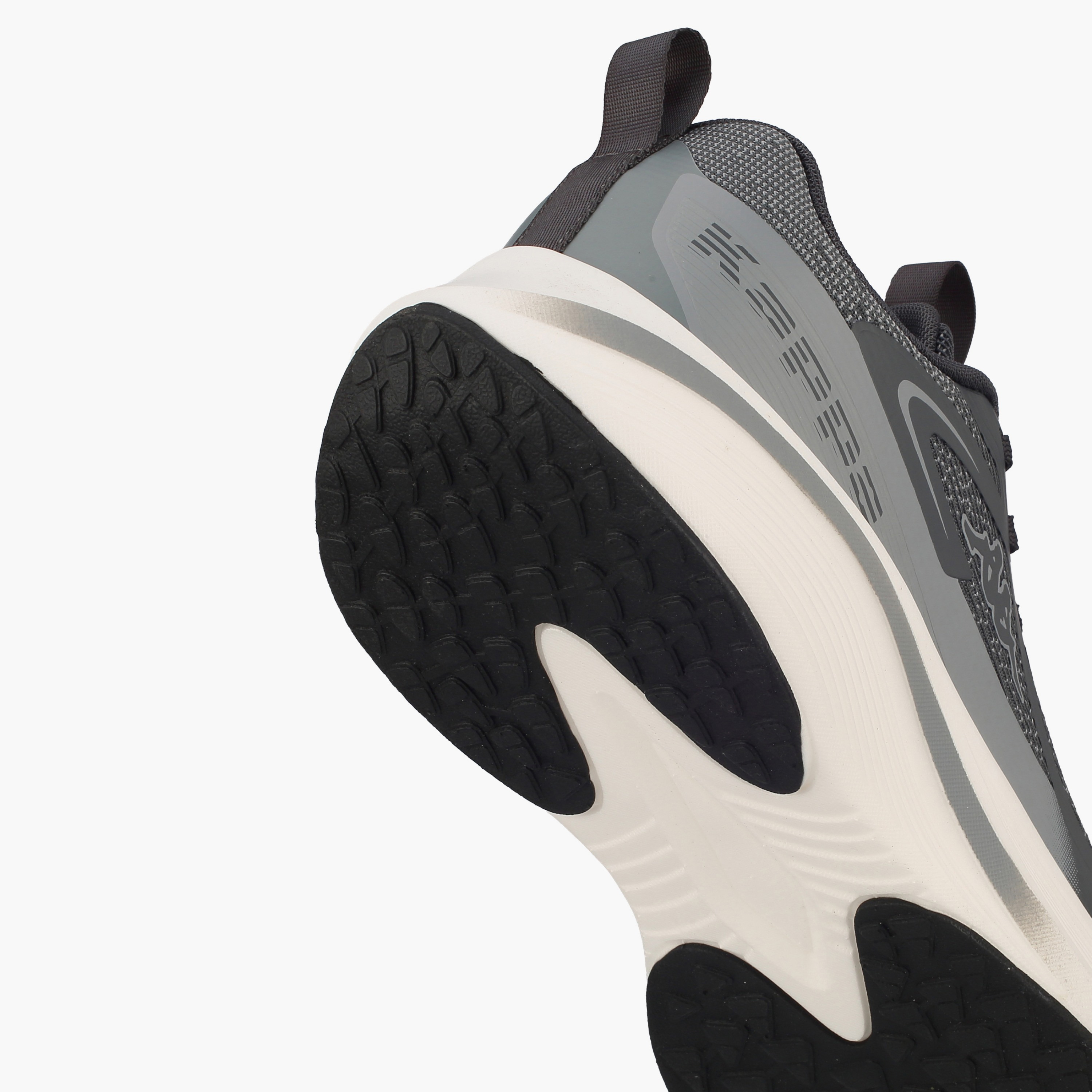 حذاء رياضي برباط إغلاق وشعار للرجال من كابا-sports-men-shoes-image-5