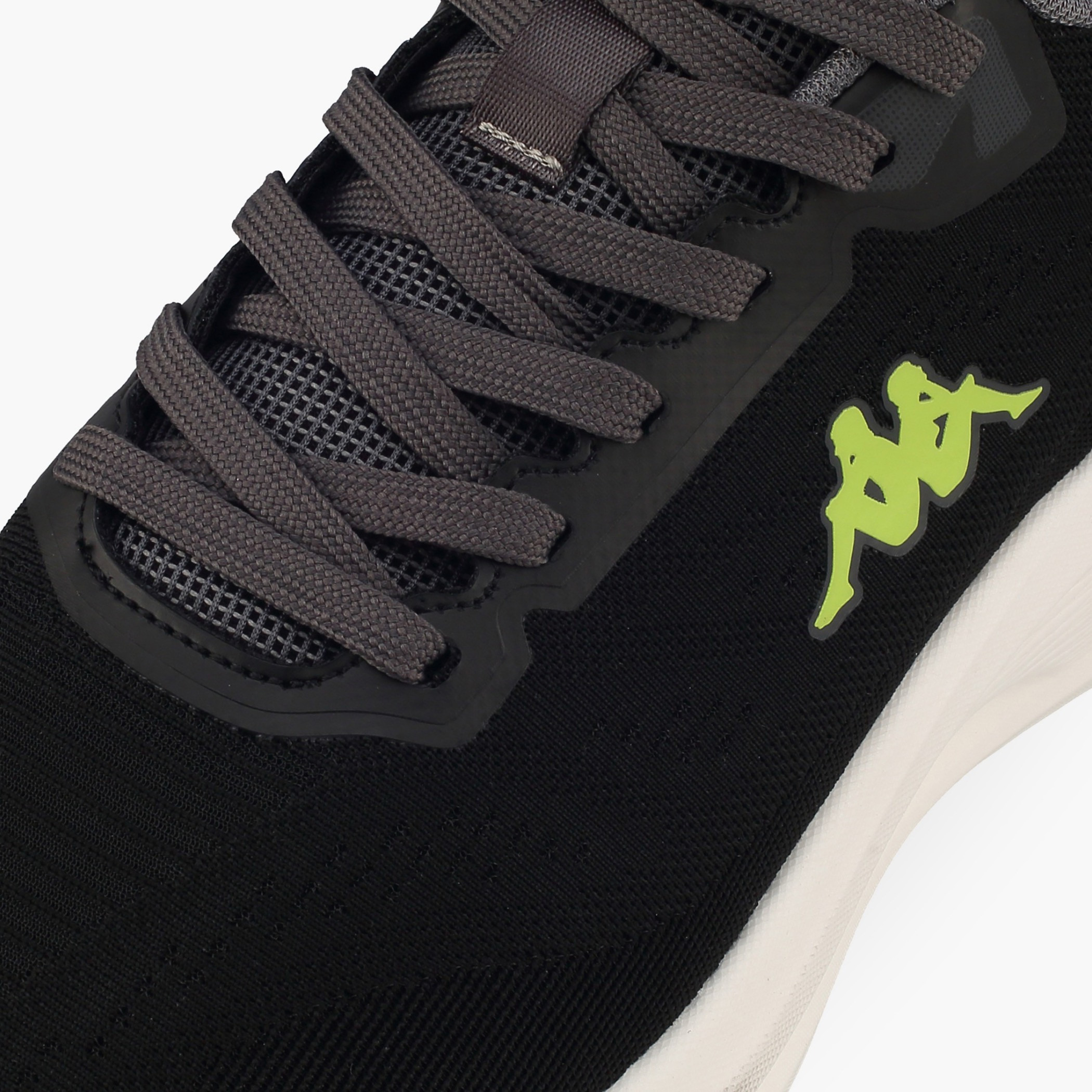 حذاء رياضي برباط إغلاق وشعار للرجال من كابا-sports-men-shoes-image-4