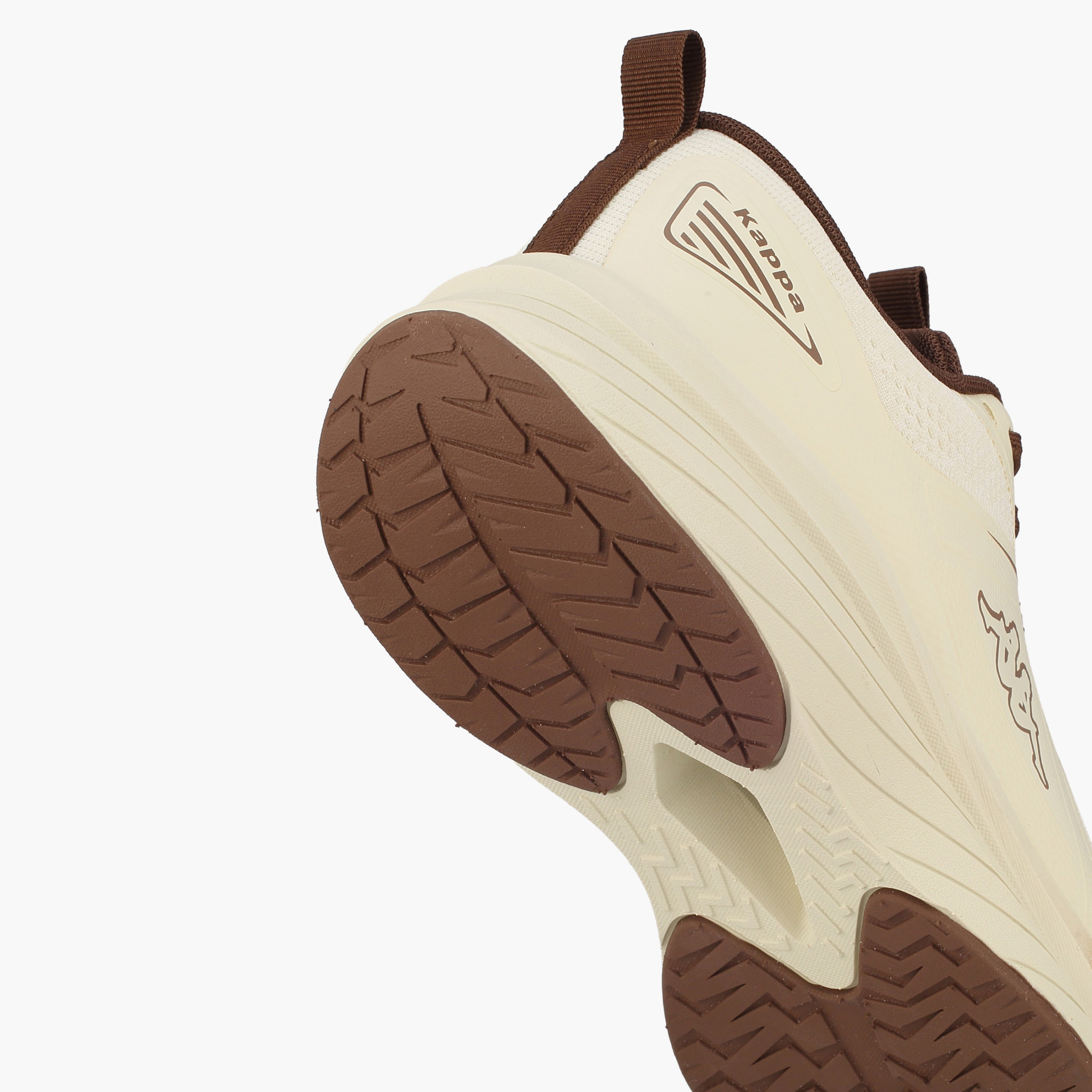 حذاء رياضي برباط إغلاق وشعار للرجال من كابا-sports-men-shoes-image-5
