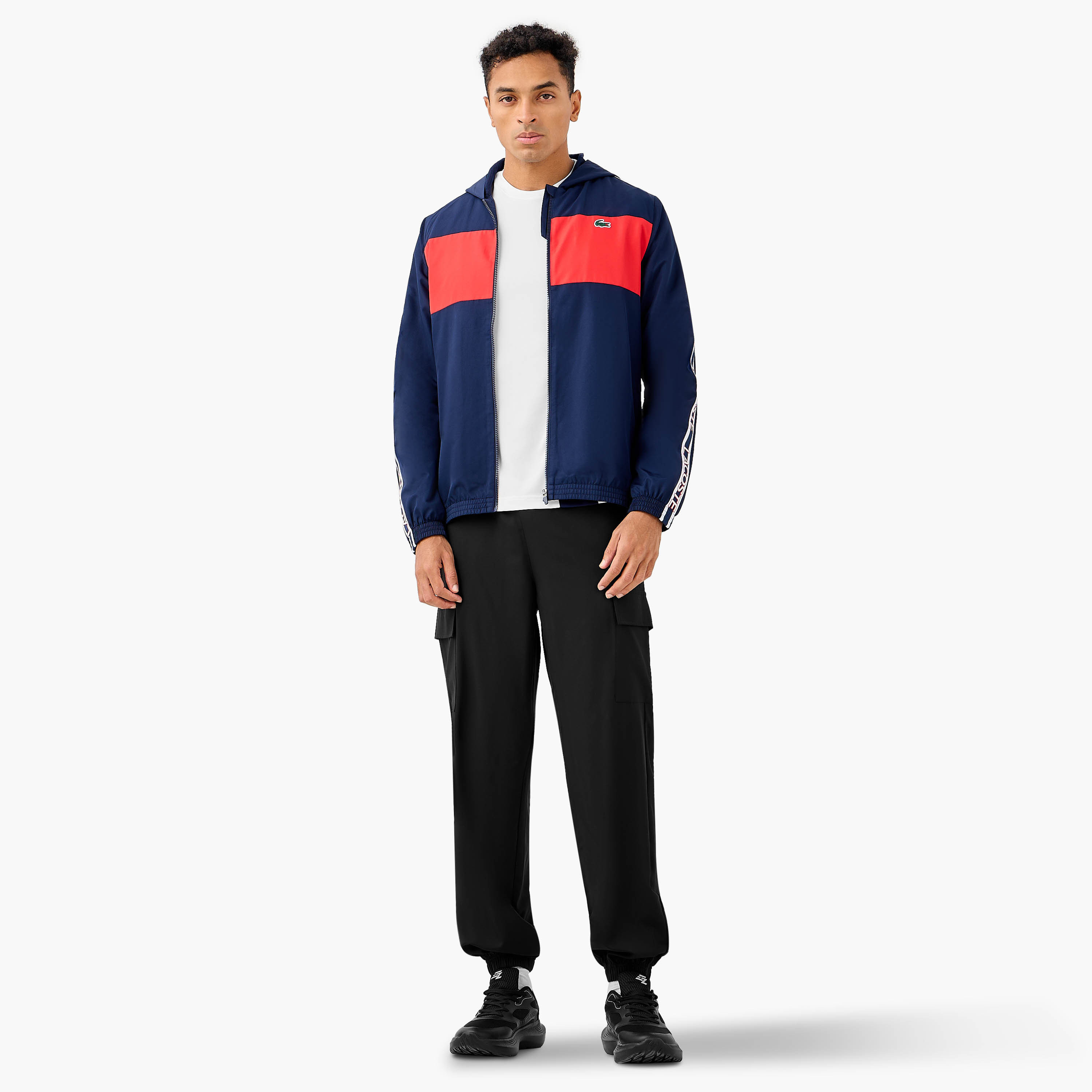 جاكيت بقبعة وسحاب إغلاق وتصميم قوالب ملونة من لاكوست-men-clothing-jacketsandblazers-jackets-image-2