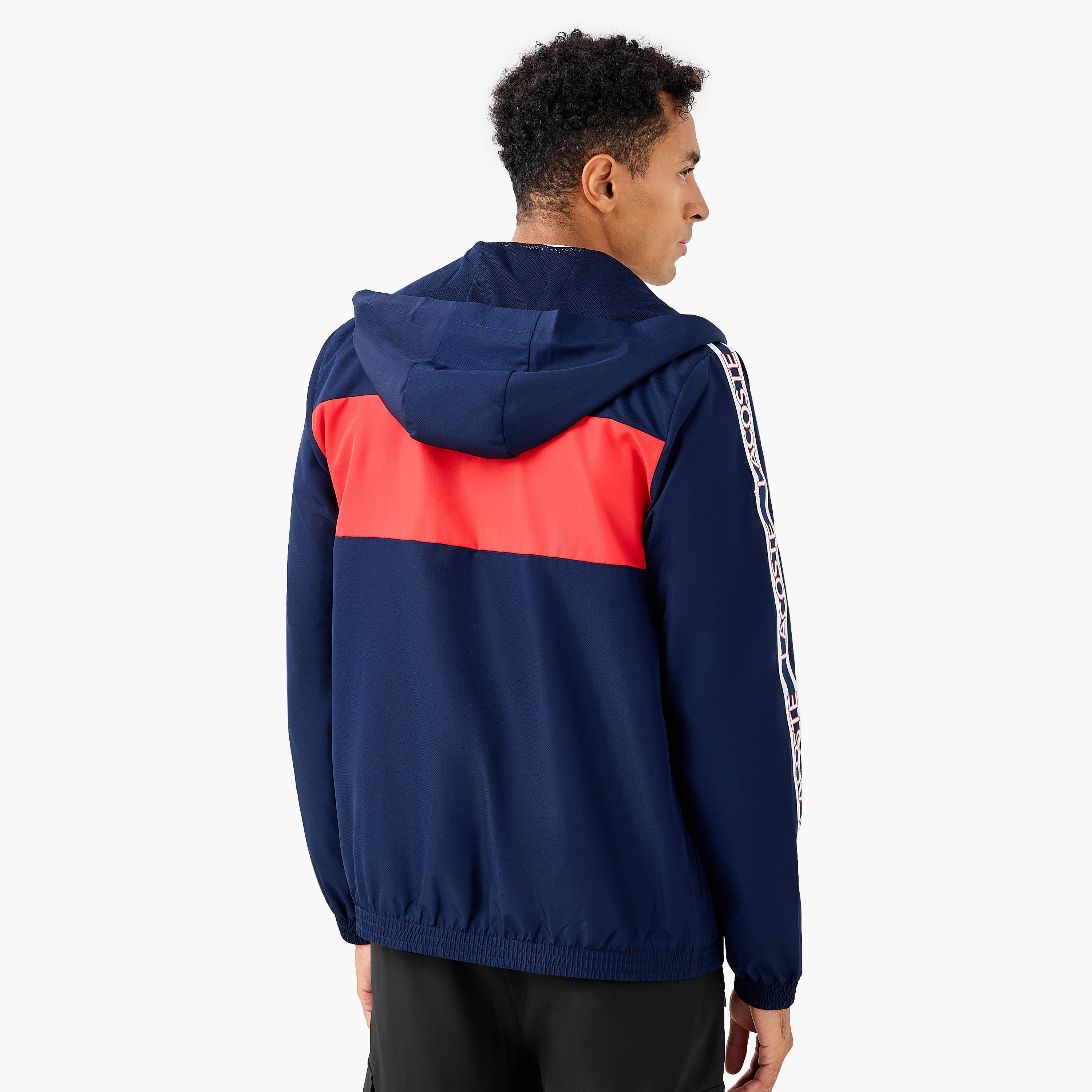 جاكيت بقبعة وسحاب إغلاق وتصميم قوالب ملونة من لاكوست-men-clothing-jacketsandblazers-jackets-image-3