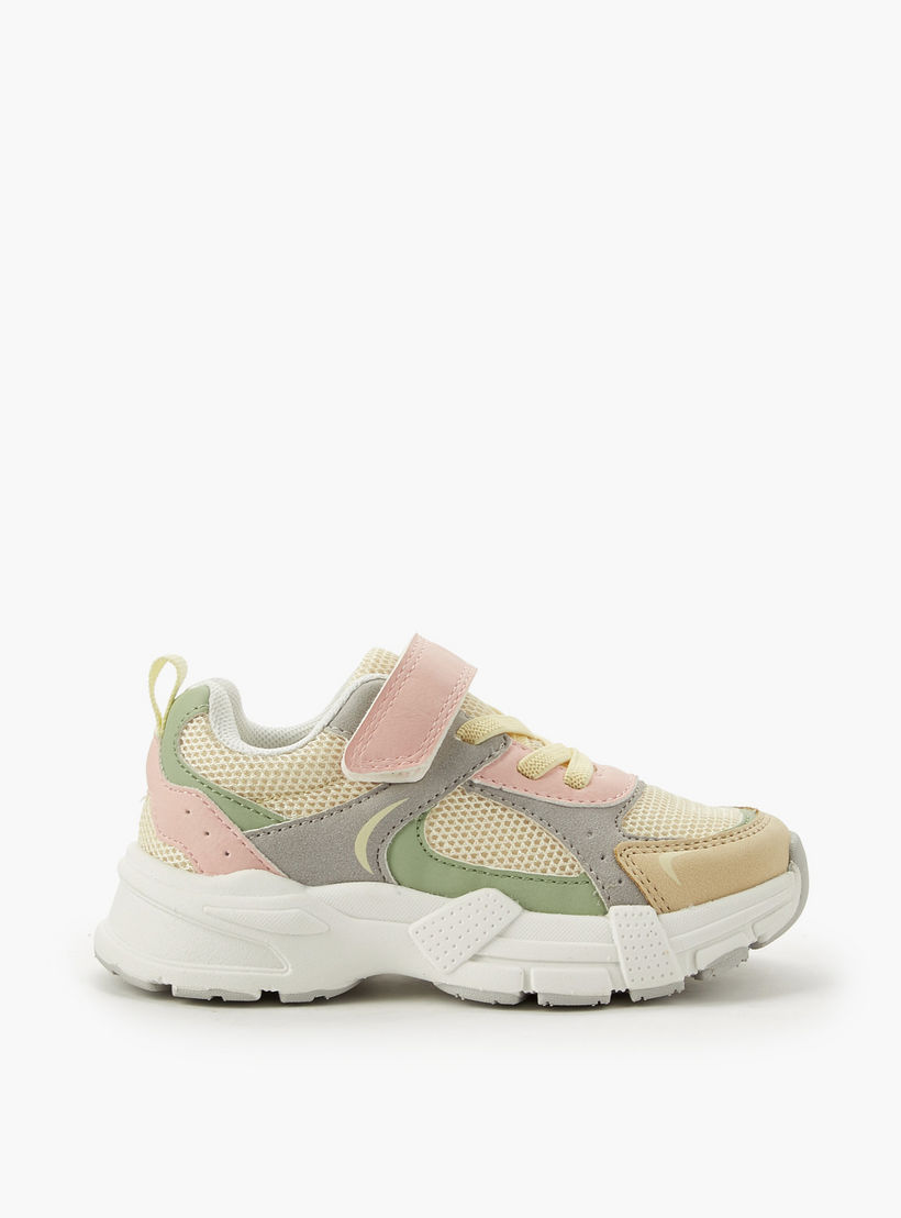حذاء سنيكرز بشريط إغلاق لاصق للبنات من جونيورز-girls-shoes-sneakers-image-3