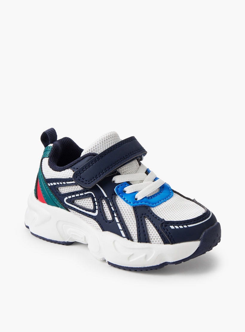 حذاء سنيكرز بشريط إغلاق لاصق للأولاد من جونيورز-boys-shoes-sneakers-image-2