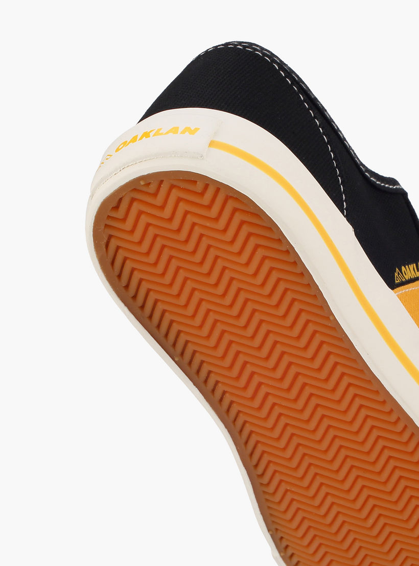 حذاء سنيكرز برباط وقوالب ملونة للأولاد من أوكلان بواسطة شو إكسبريس-boys-shoes-sneakers-image-5