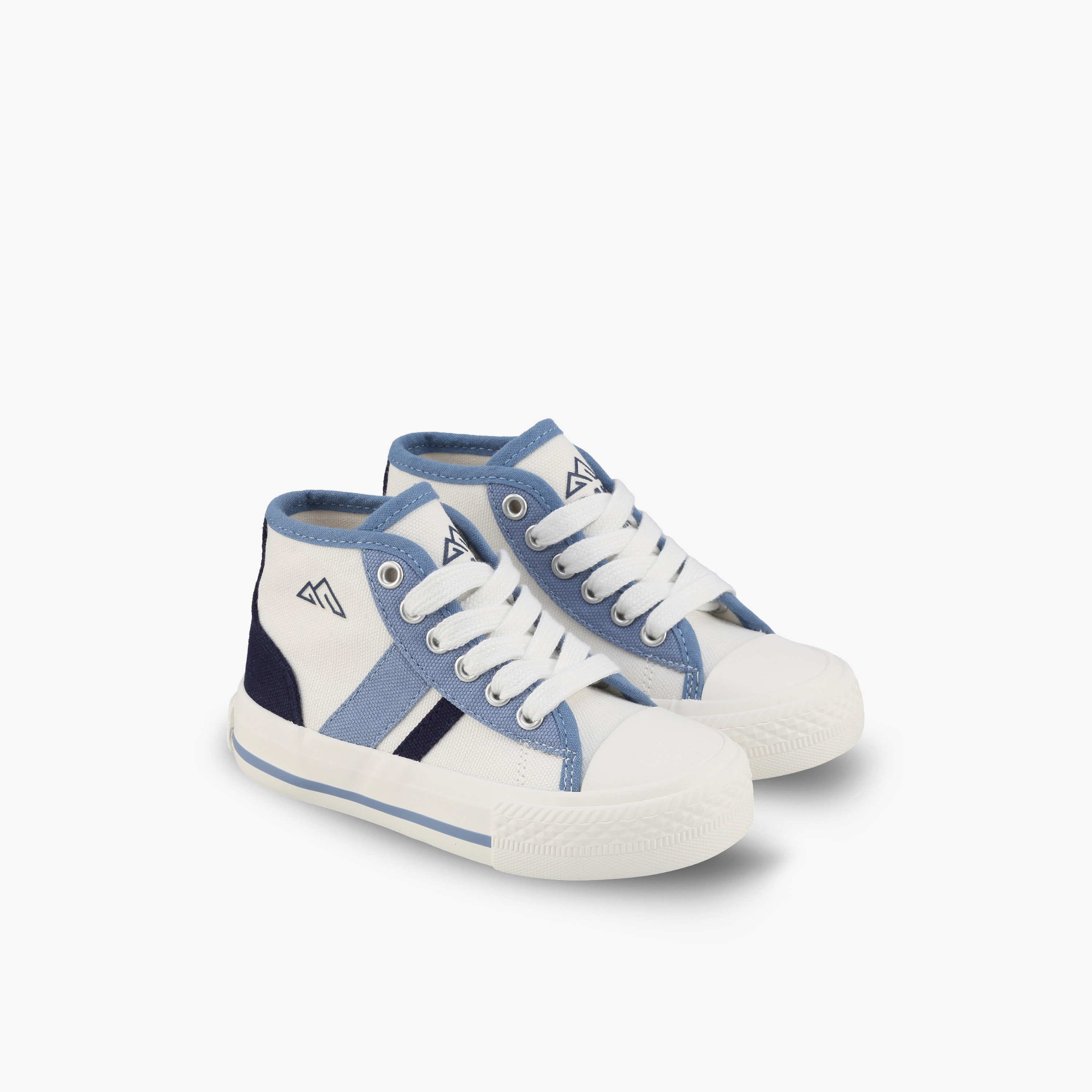 حذاء سنيكرز برباط وقوالب ملونة للأولاد من أوكلان بواسطة شو إكسبريس-baby-boys-shoes-closedshoes-image-1