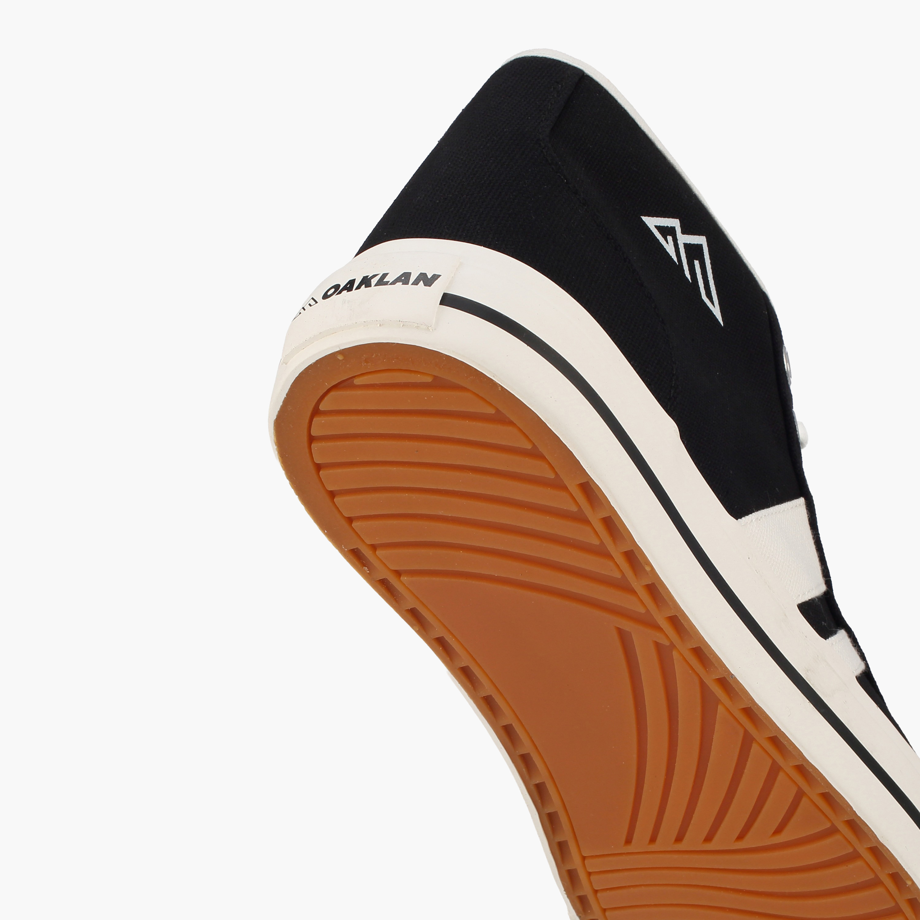حذاء سنيكرز مخطط برباط للنساء من أوكلان من شو إكسبريس-women-shoes-sneakers-image-5