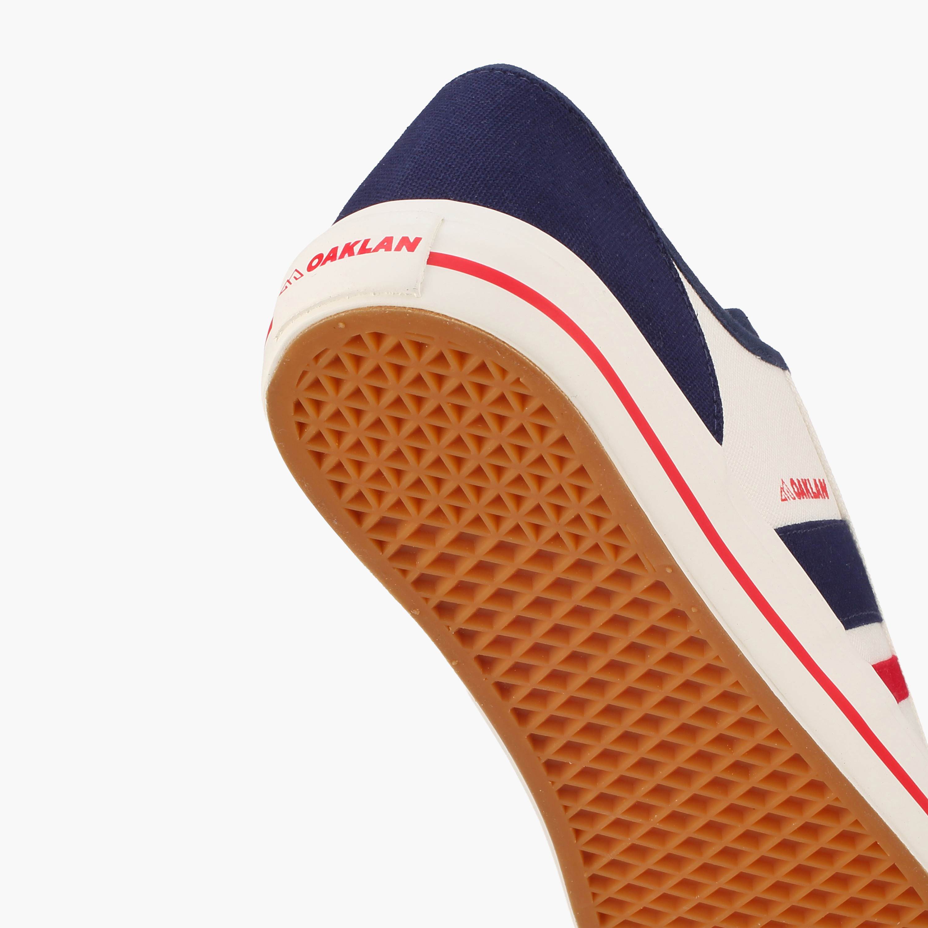 حذاء سنيكرز كاحل برباط للرجال من أوكلان من شو إكسبريس-men-shoes-sneakers-image-5