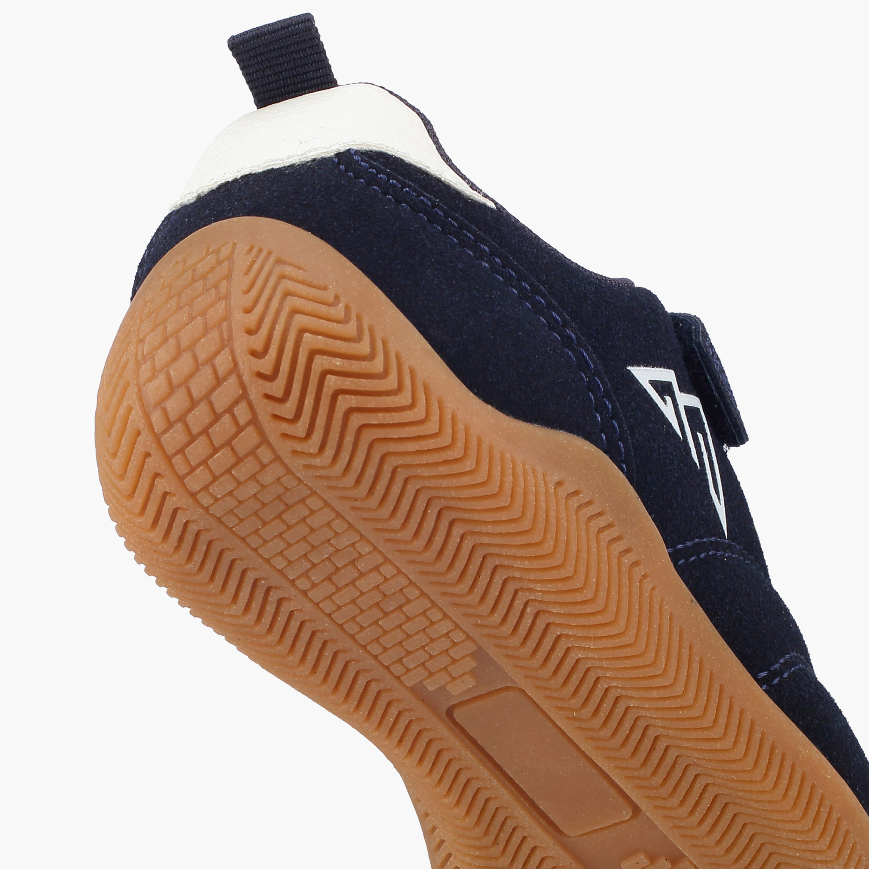 حذاء رياضي بشريط إغلاق وطبعات من أوكلان من شو إكسبريس-baby-boys-shoes-closedshoes-image-5