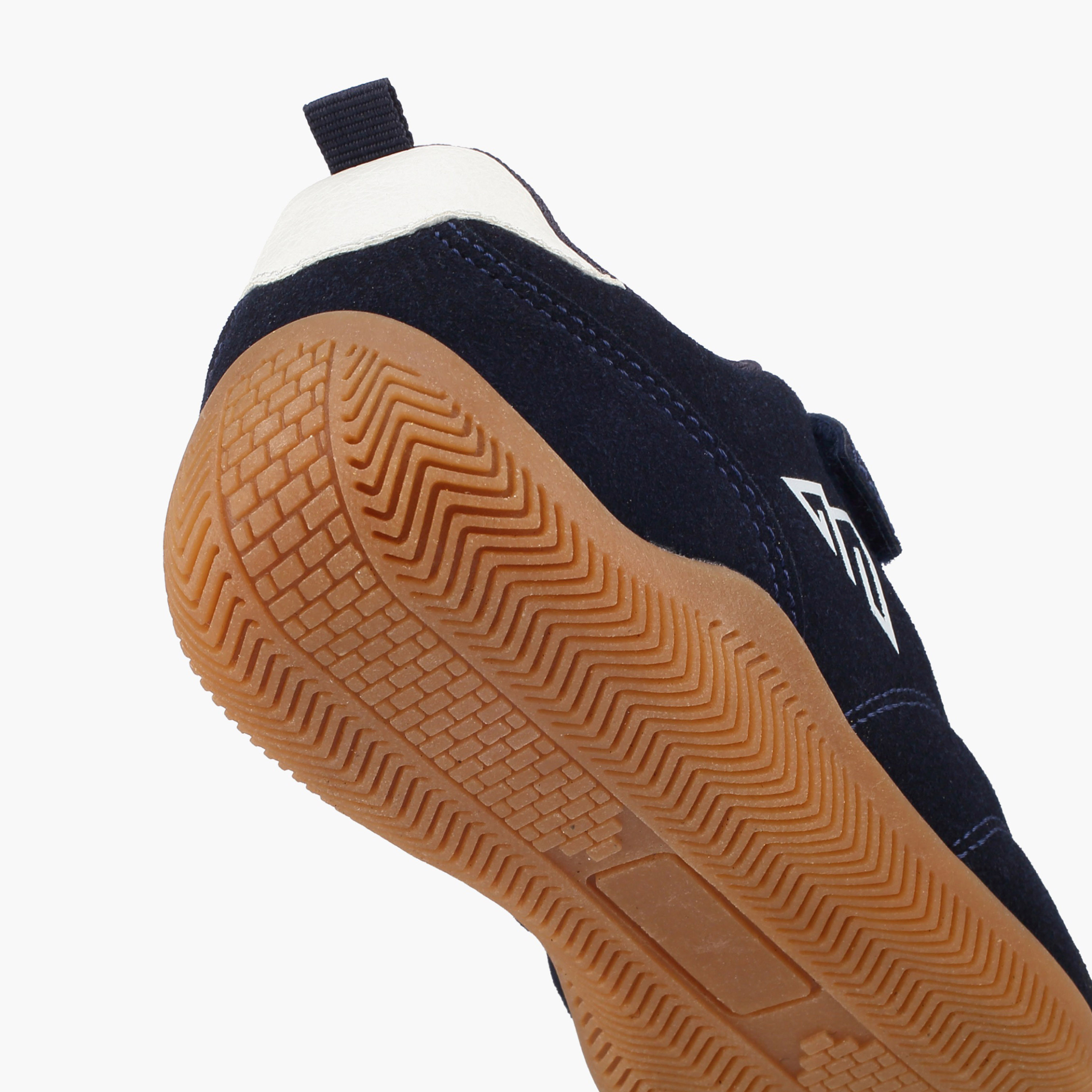 حذاء رياضي بشريط إغلاق وطبعات من أوكلان من شو إكسبريس-boys-shoes-sneakers-image-5