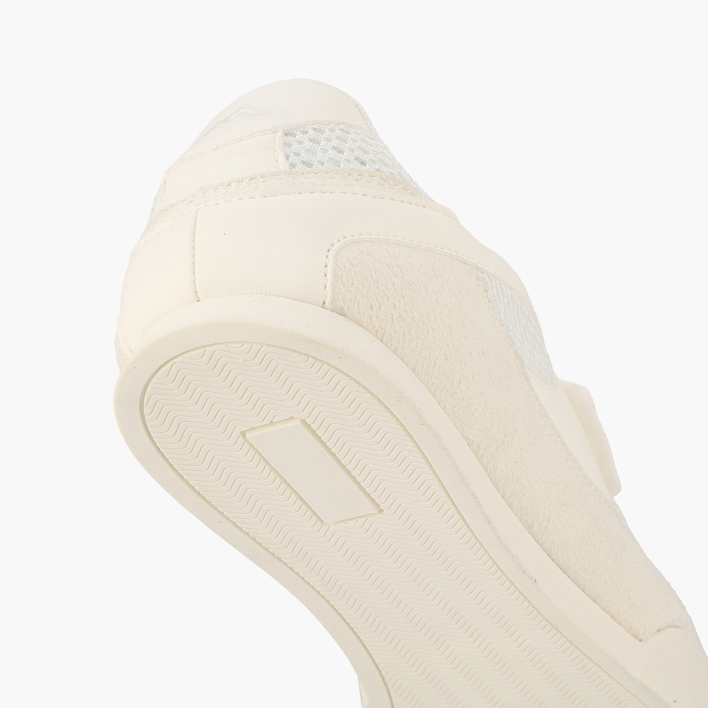 حذاء سنيكرز برباط للنساء من أوكلان من شو إكسبرس-women-shoes-sneakers-image-5