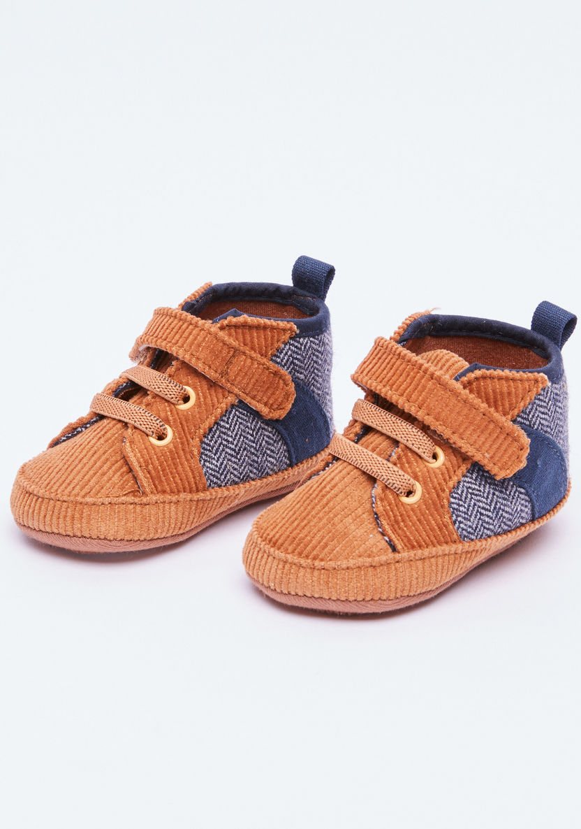 Juniors Textured Shoes with Hook and Loop Closure-Casual-image-0
