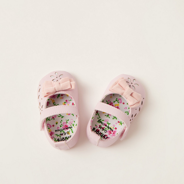 Juniors Bow Applique Baby Shoes with Hook and Loop Closure