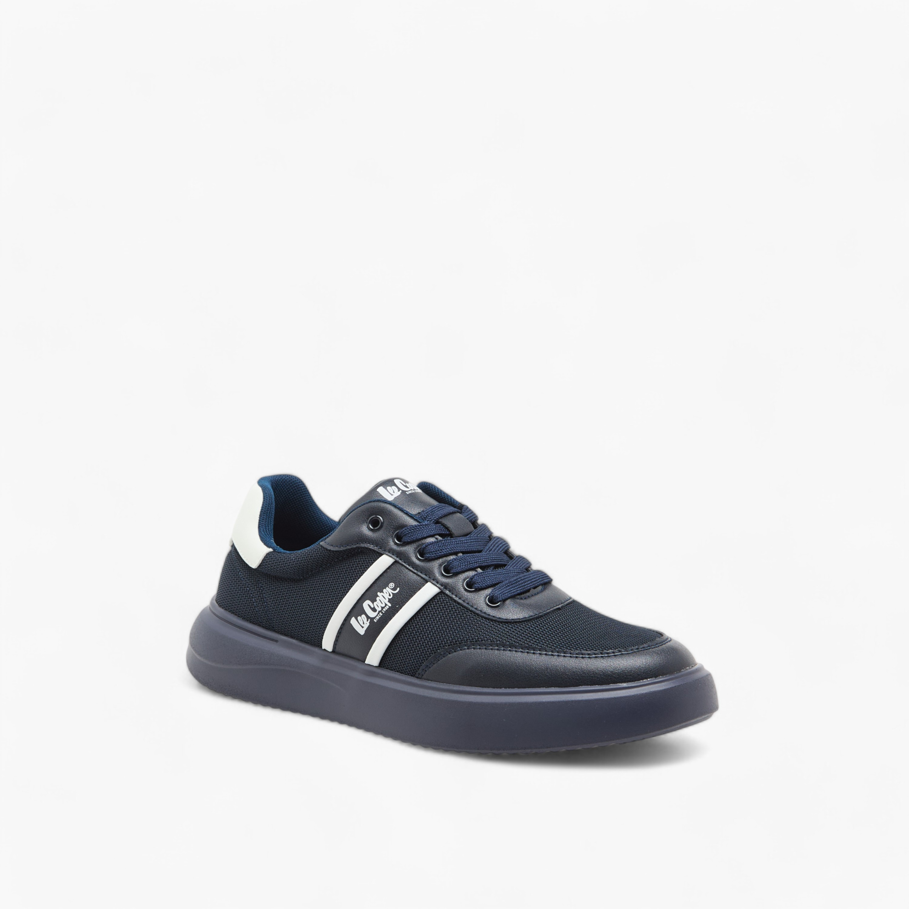 حذاء سنيكرز برباط إغلاق وطبعات الشعار للرجال من لي كوبر-men-shoes-sneakers-image-2
