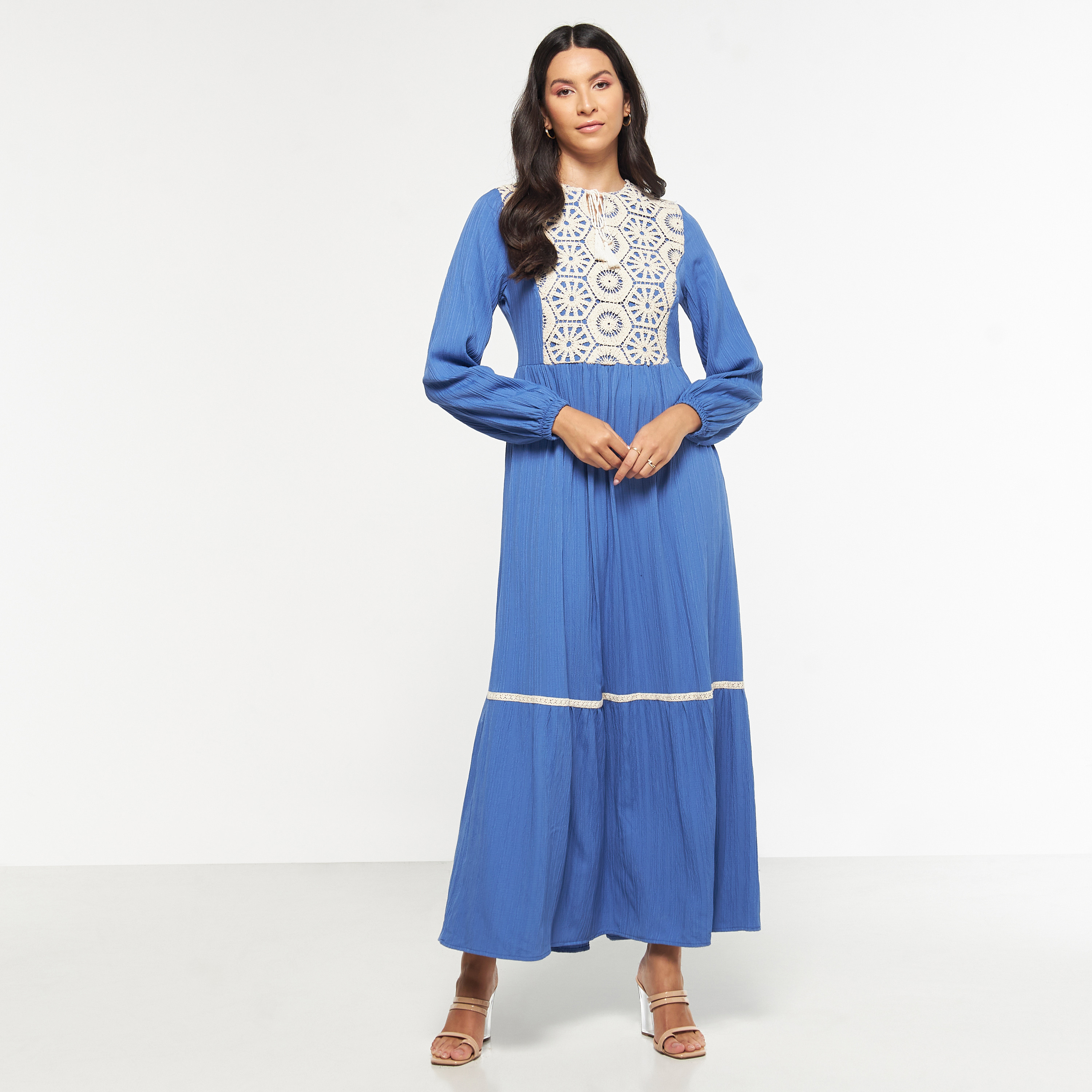 فستان طويلة مطرّز كروشيه بأكمام طويلة من فيور-women-clothing-dresses-image-10