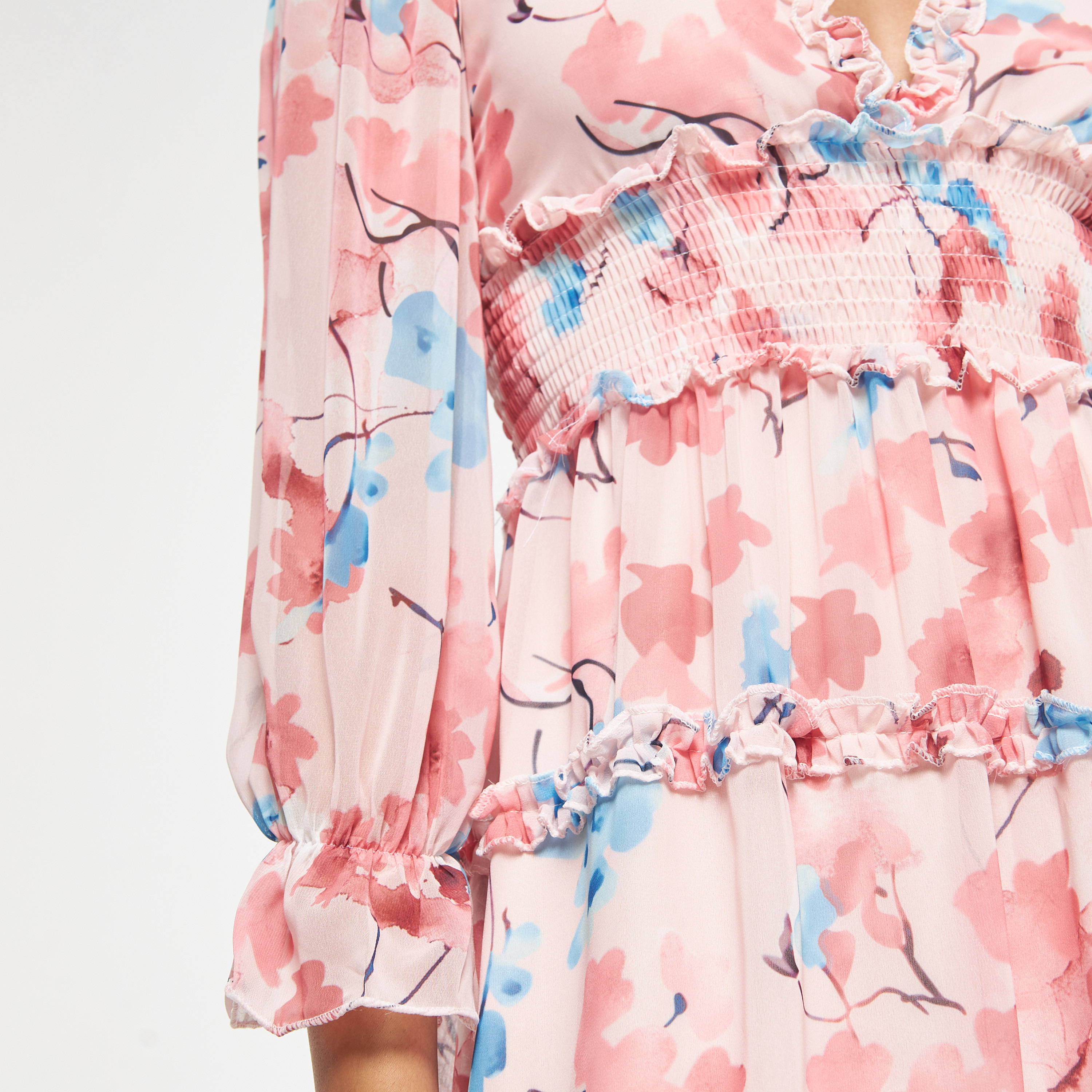فستان متعدد الطبقات بياقة v وأكمام طويلة وطبعات أزهار من فيور-women-clothing-dresses-image-8