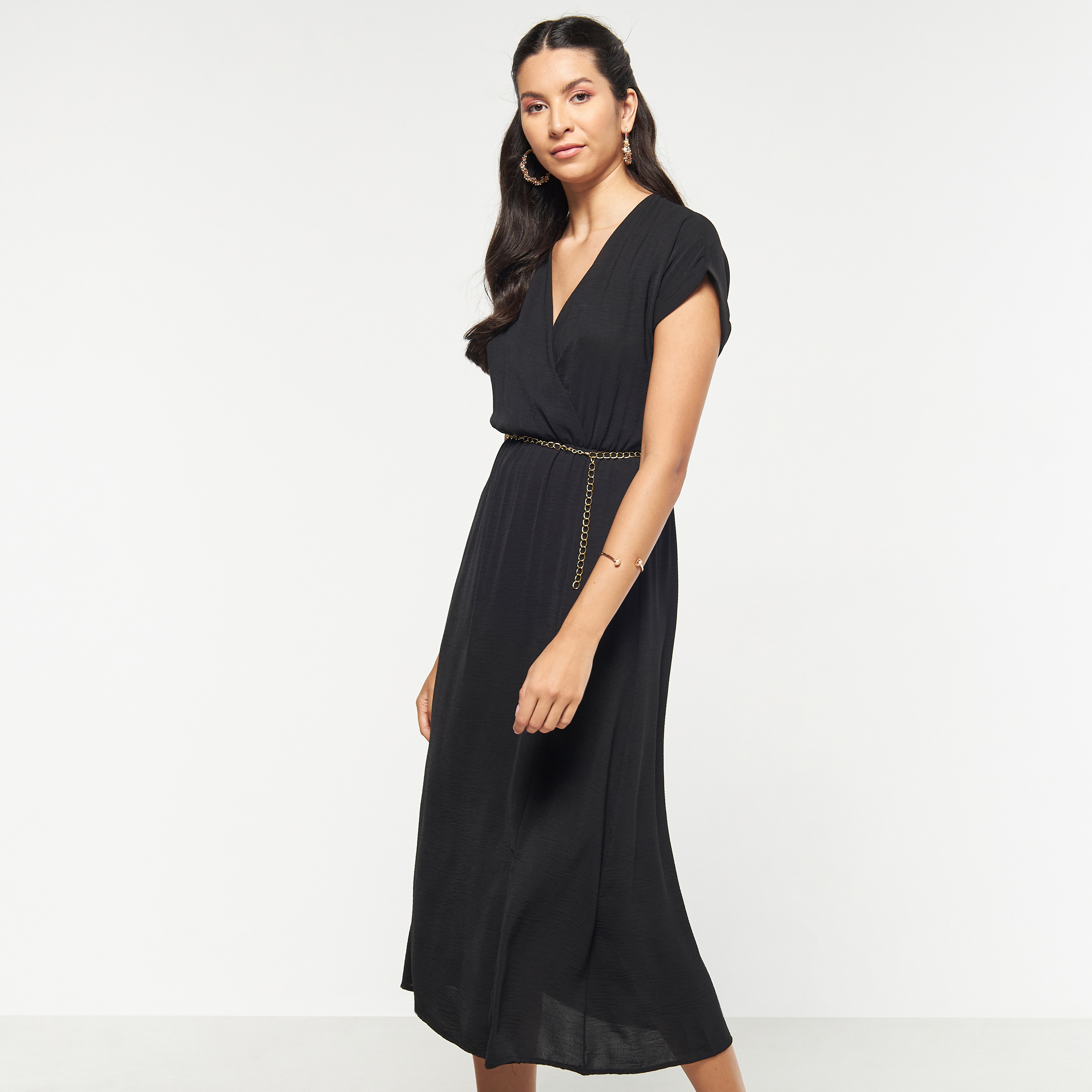 فستان سادة بياقة v وأكمام متمددة وخصر مطاطي من فيور-women-clothing-dresses-image-2
