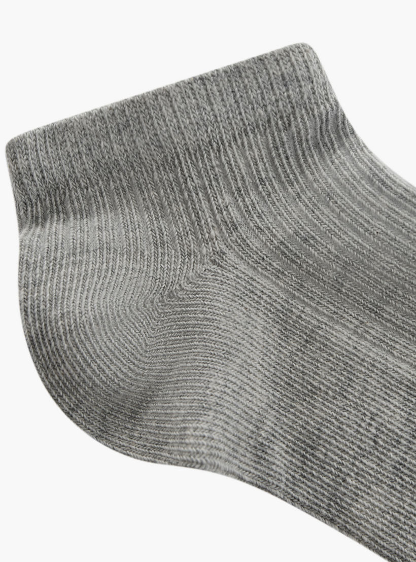 طقم جوارب 7 أزواج بارزة الملمس بطول الكاحل من جونيورز-girls-accessories-socks-image-5