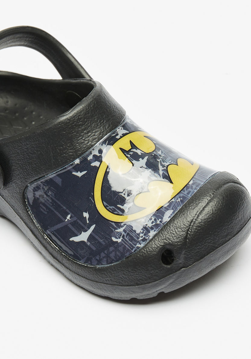 Warner Bros Batman Print Clogs-Boy%27s Flip Flops & Beach Slippers-image-4