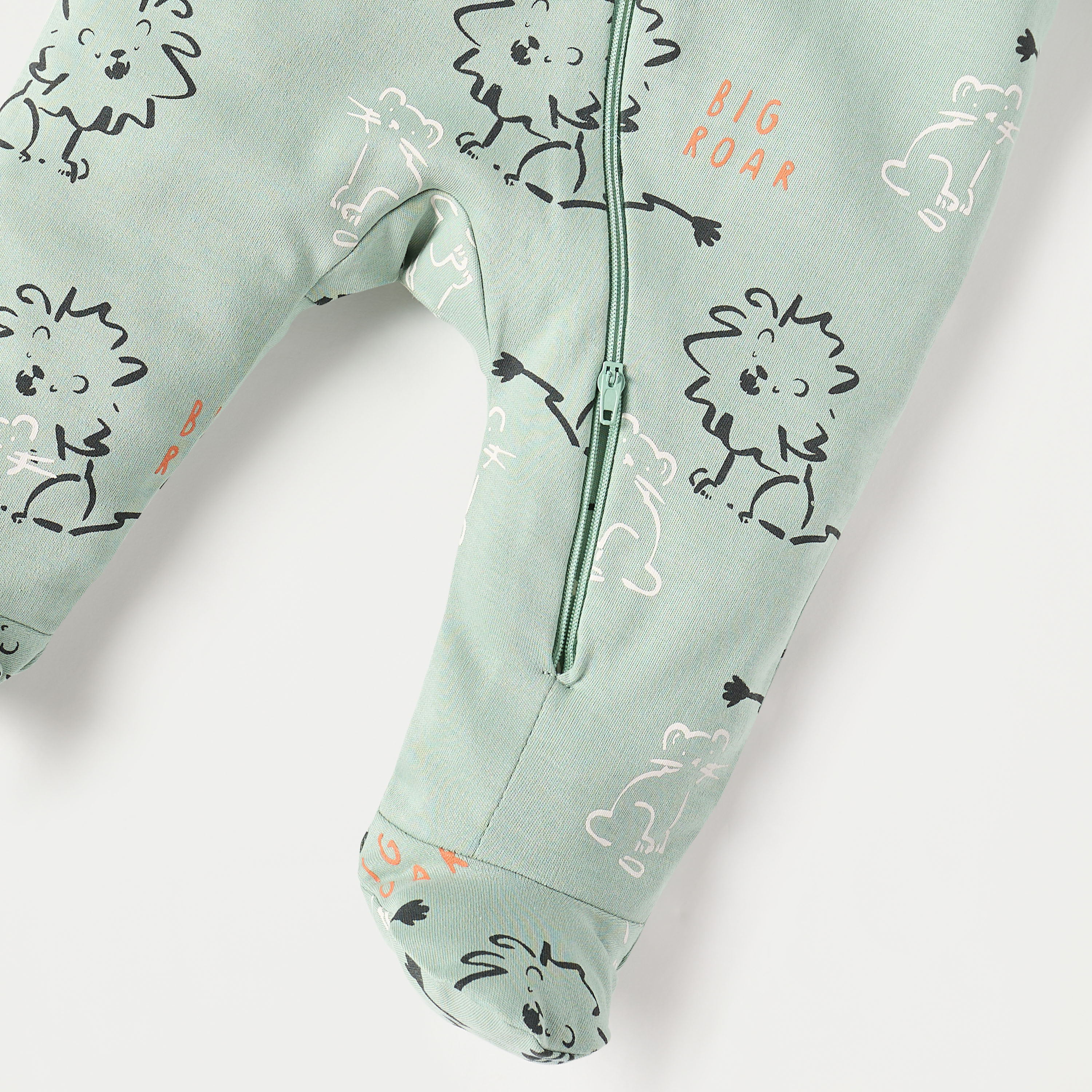 Juniors Printed Closed Feet Sleepsuit with Zip Closure-baby-boys-clothing-nightwear-sleepsuits-image-4