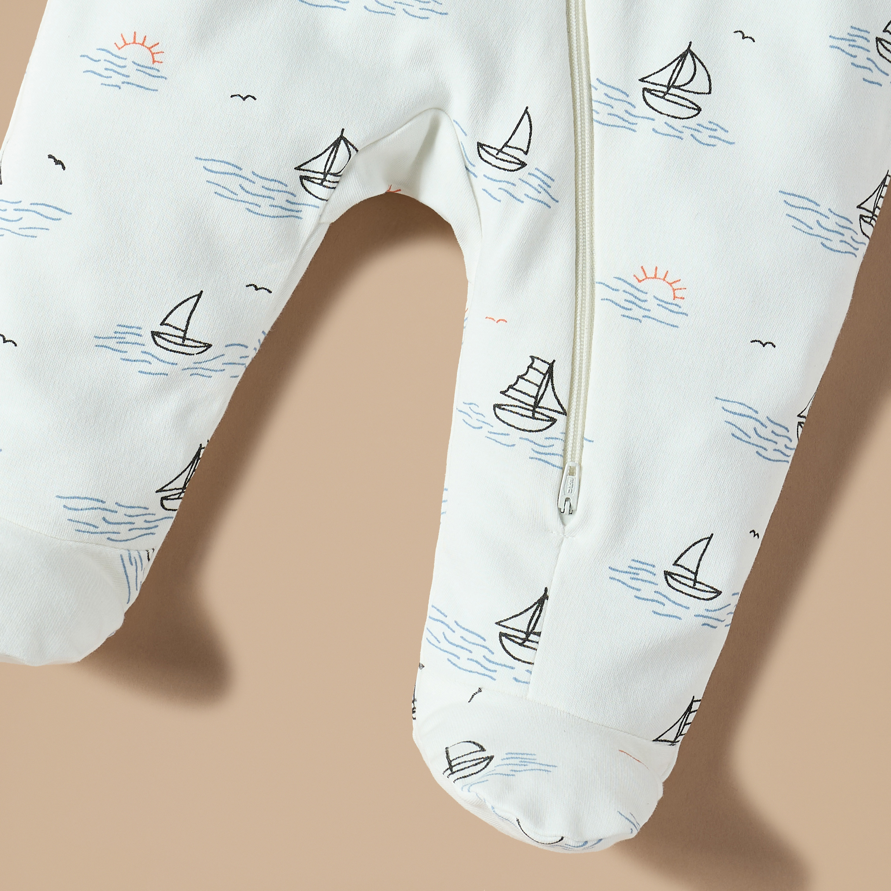 بدلة نوم مغلقة القدمين بأكمام طويلة وطبعات من جونيورز-baby-boys-clothing-nightwear-sleepsuits-image-4