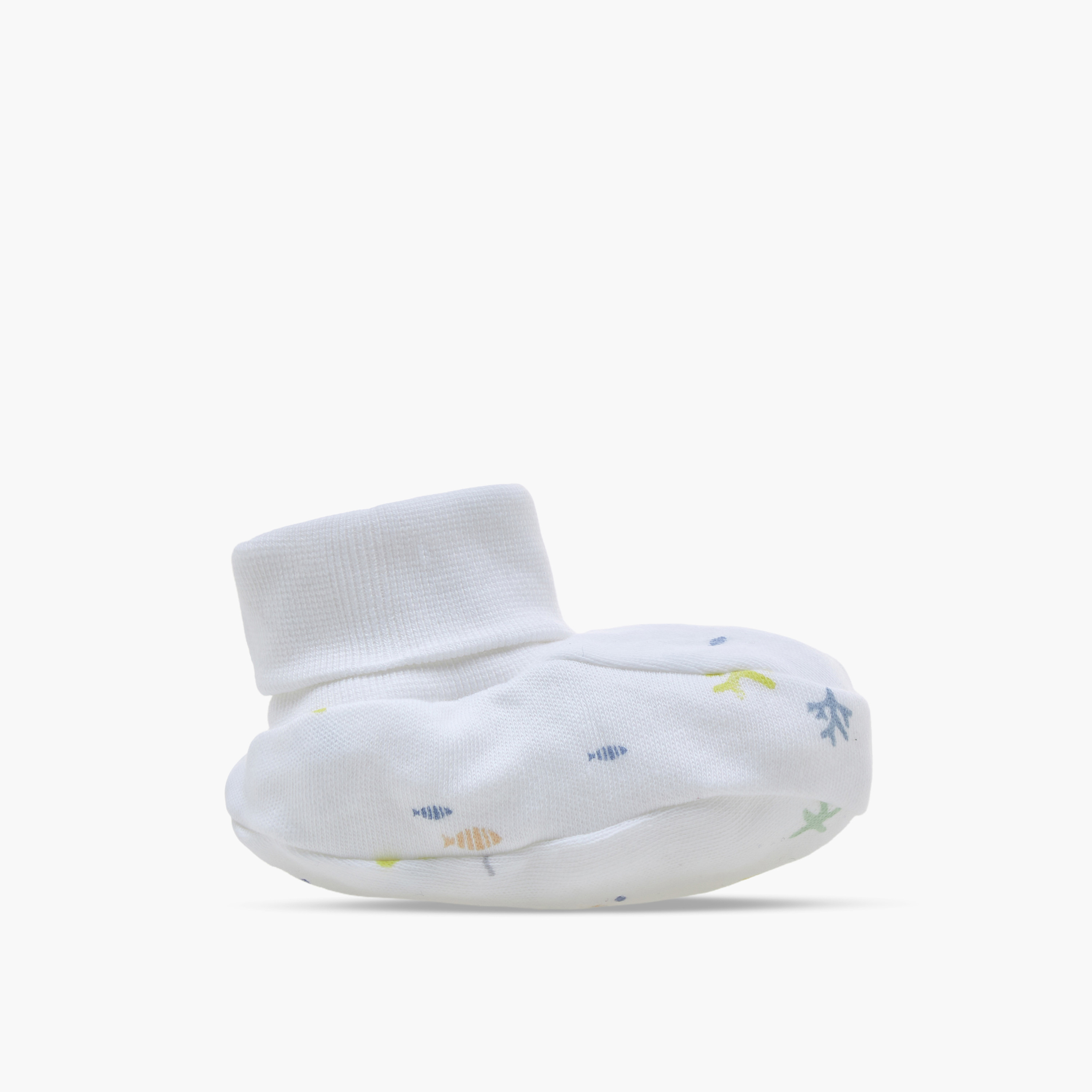 أبوات بحواف مطاطية وطبعات متنوعة من جونيورز - عبوة من زوجين-baby-boys-shoes-booties-image-8