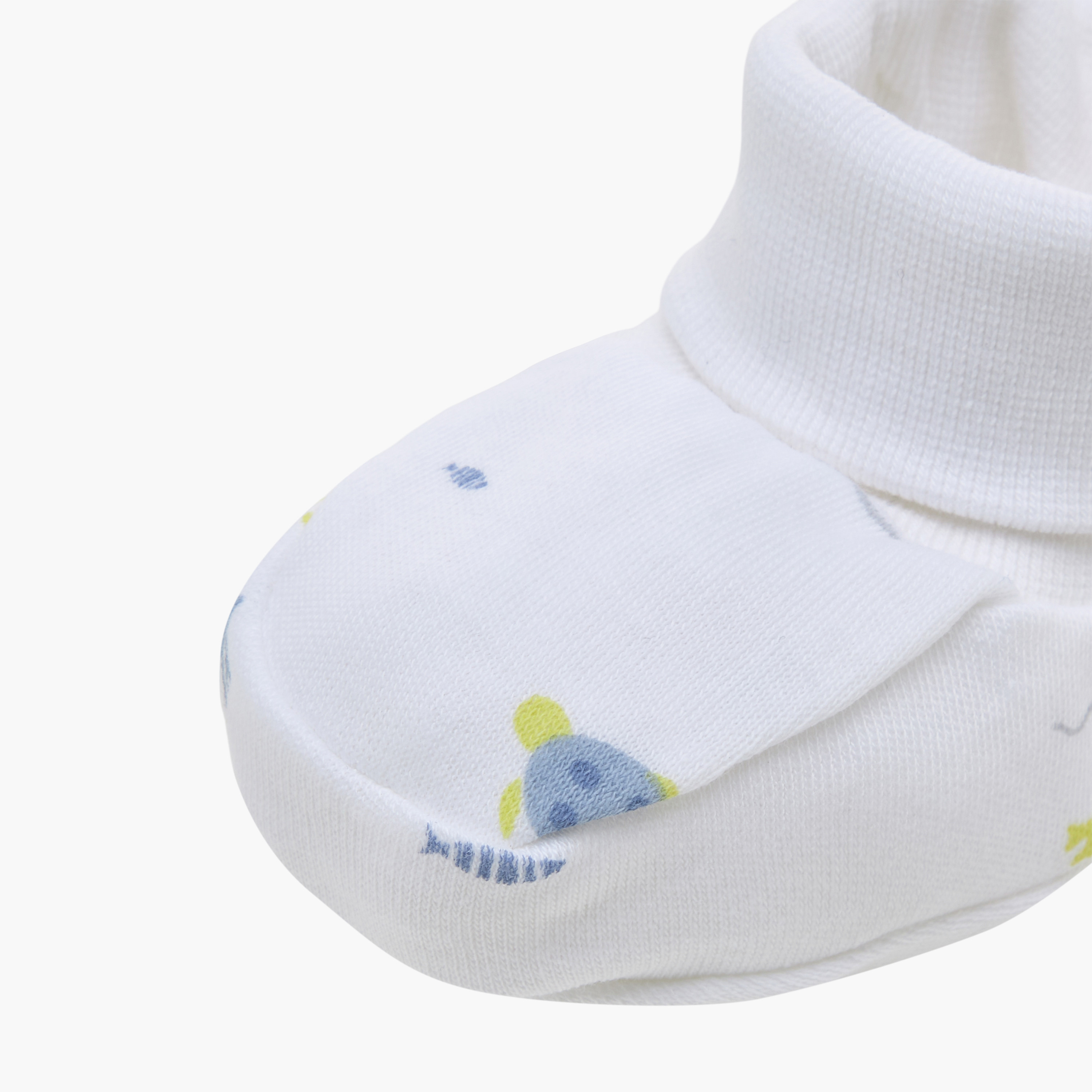 أبوات بحواف مطاطية وطبعات متنوعة من جونيورز - عبوة من زوجين-baby-boys-shoes-booties-image-9