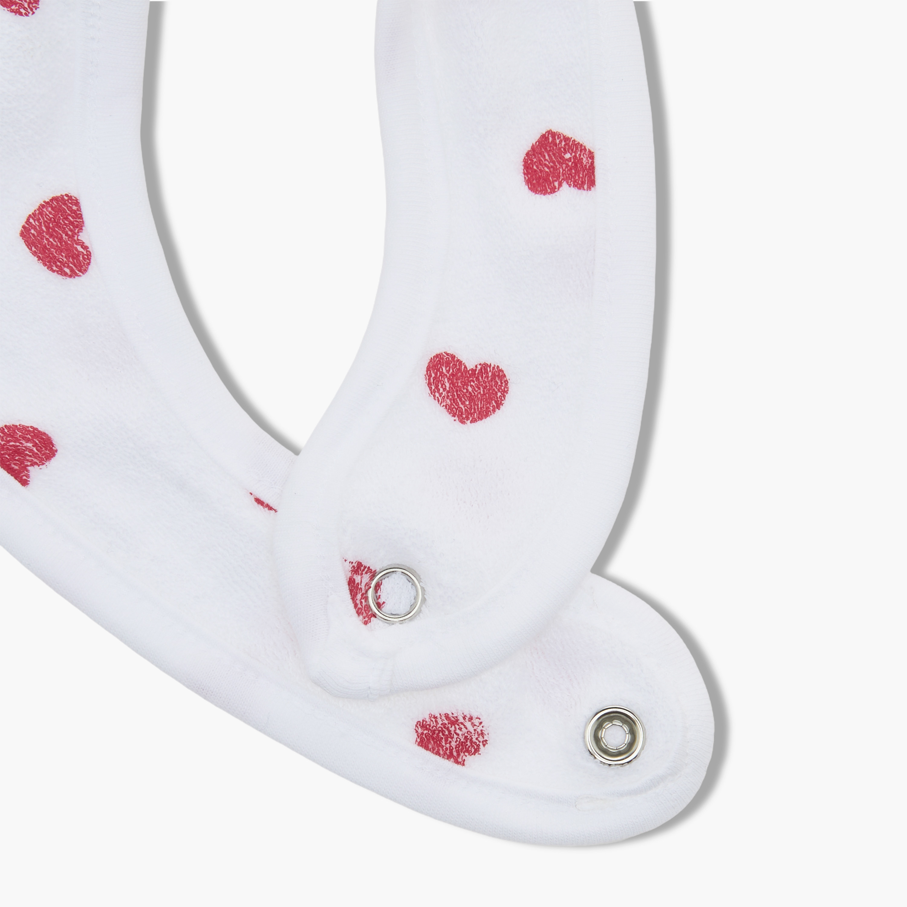 مريلة أطفال بطبعات قلوب من جونيورز-baby-feeding-bibs-image-4