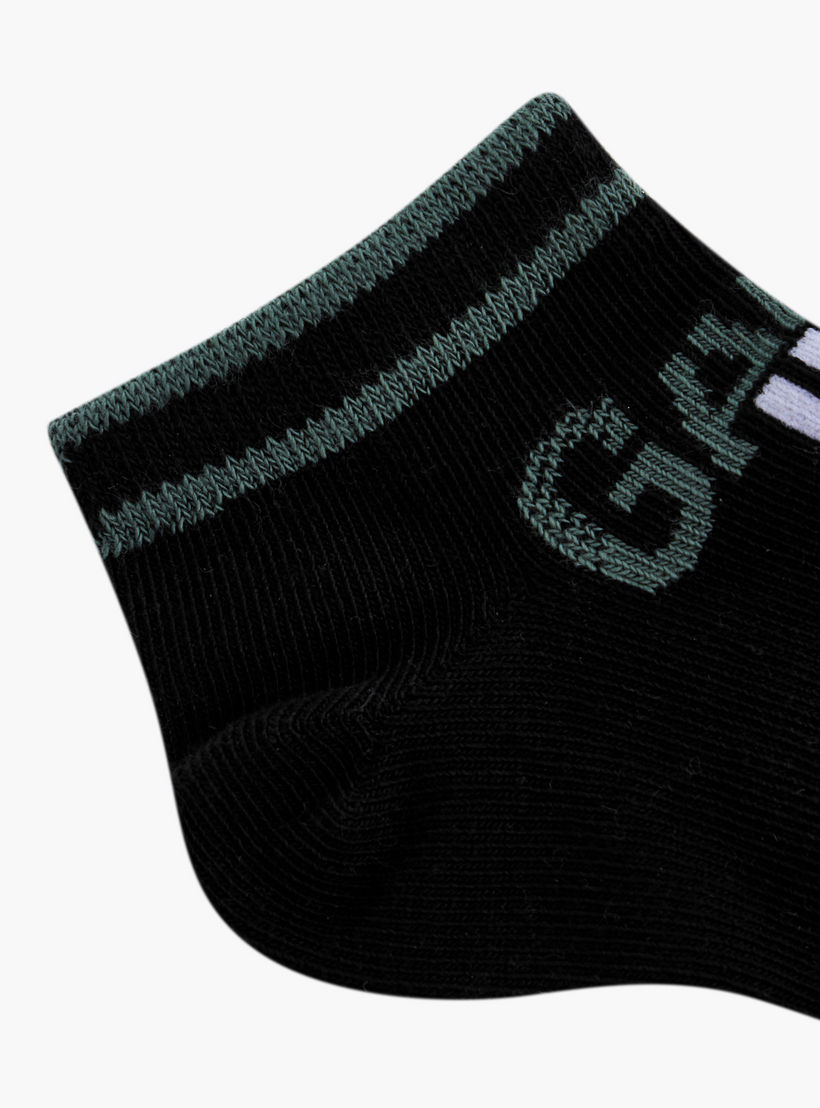 طقم جوارب غير وبرية 5 أزواج بطول الكاحل وطبعات كرة القدم من جونيورز-boys-accessories-socks-image-5