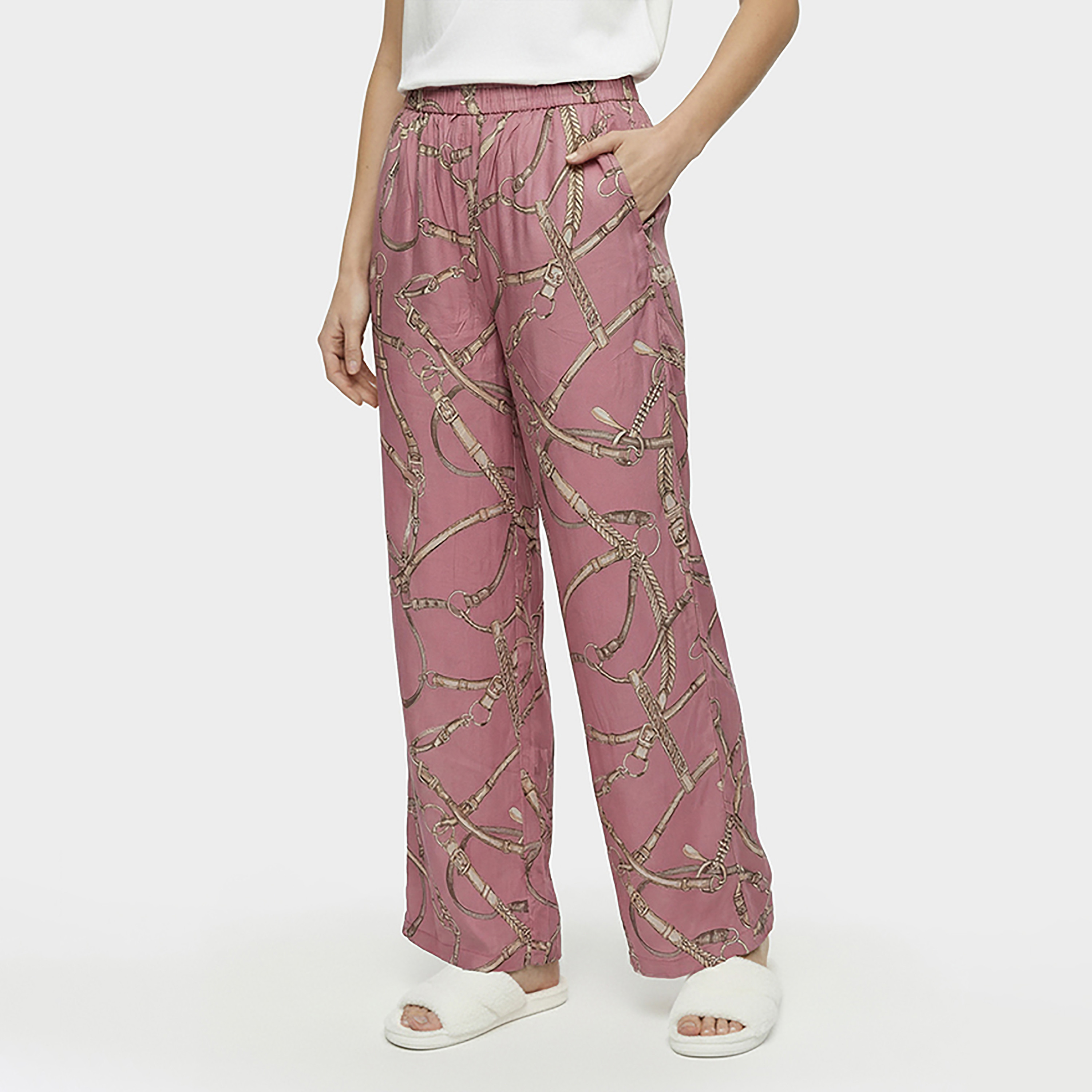 بنطلون نسائي مطبوع بخصر متوسط ومطاطي من بيفرلي هيلز بولو كلوب-women-clothing-bottoms-trousers-image-1
