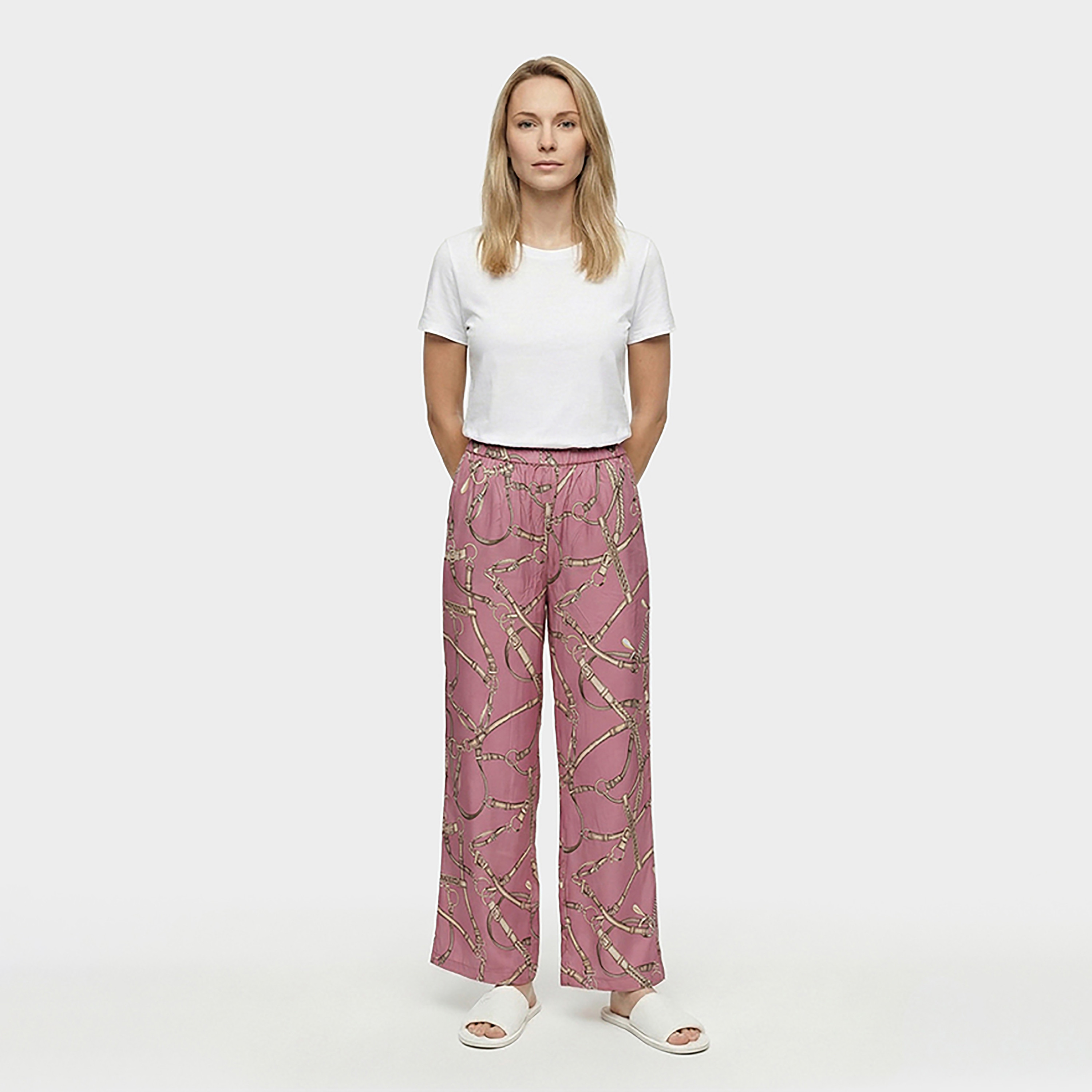 بنطلون نسائي مطبوع بخصر متوسط ومطاطي من بيفرلي هيلز بولو كلوب-women-clothing-bottoms-trousers-image-3
