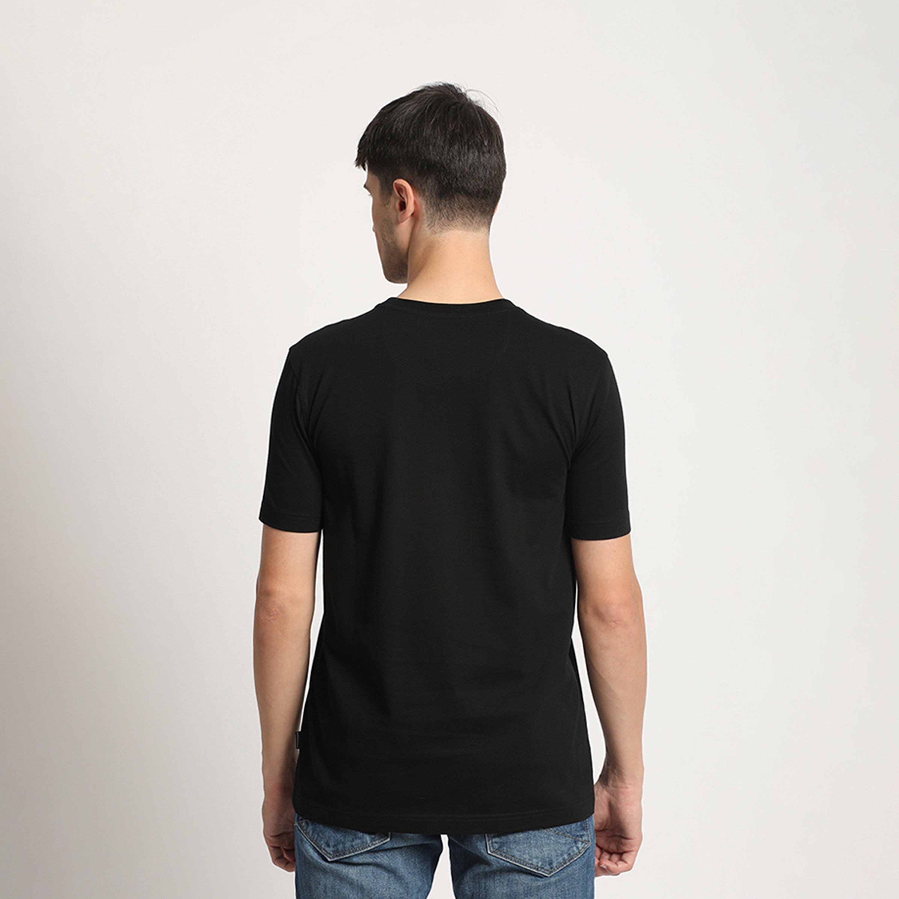 بيفرلي هيلز كلوب-  تي شيرت رجالي بطبعة جرافيكية ورقبة دائرية وأكمام قصيرة-men-clothing-tshirtsandpolos-tshirts-image-4