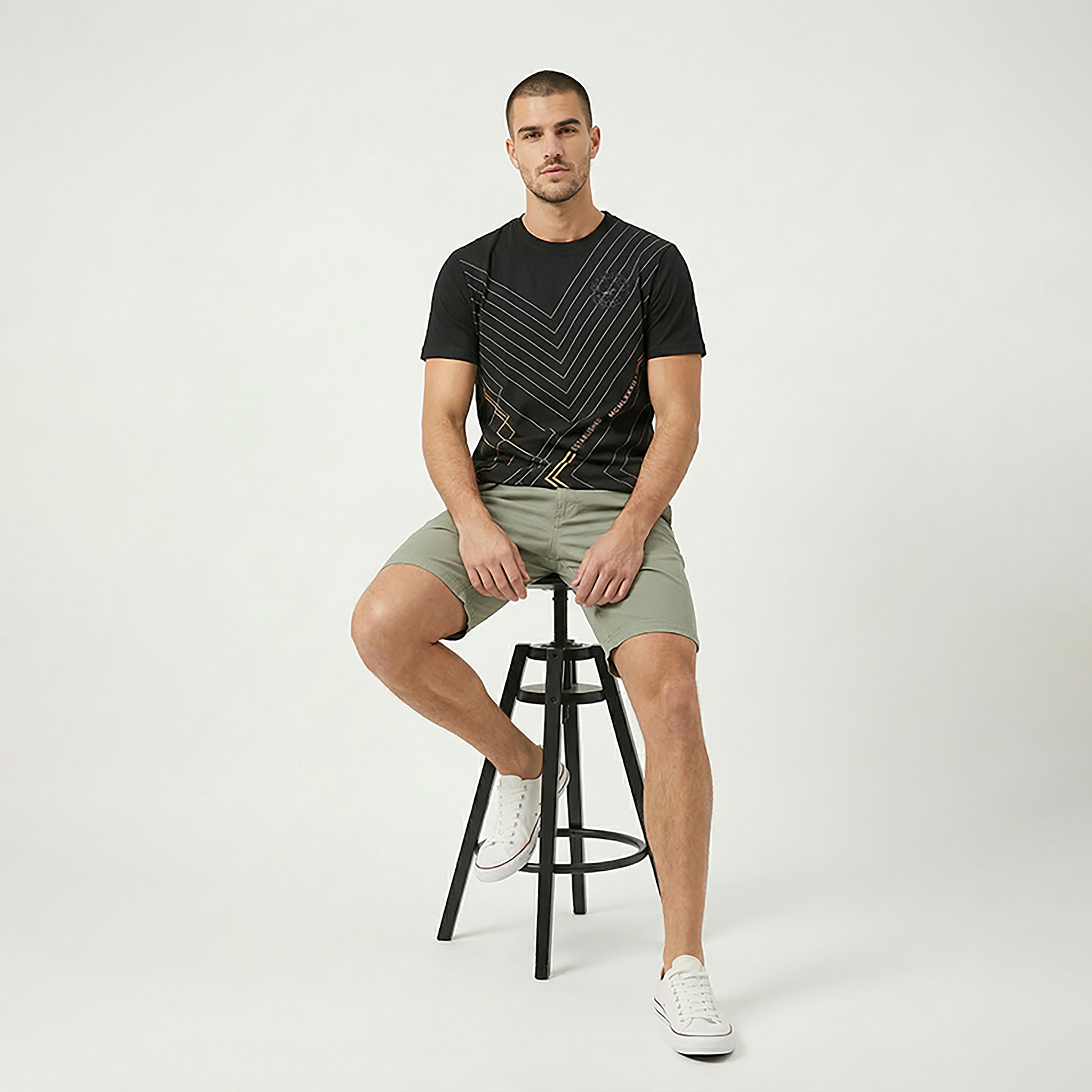 تيشيرت رجالي بأكمام قصيرة ورقبة مستديرة بطبعة هندسية من بيفرلي هيلز بولو كلوب-men-clothing-tshirtsandpolos-tshirts-image-6