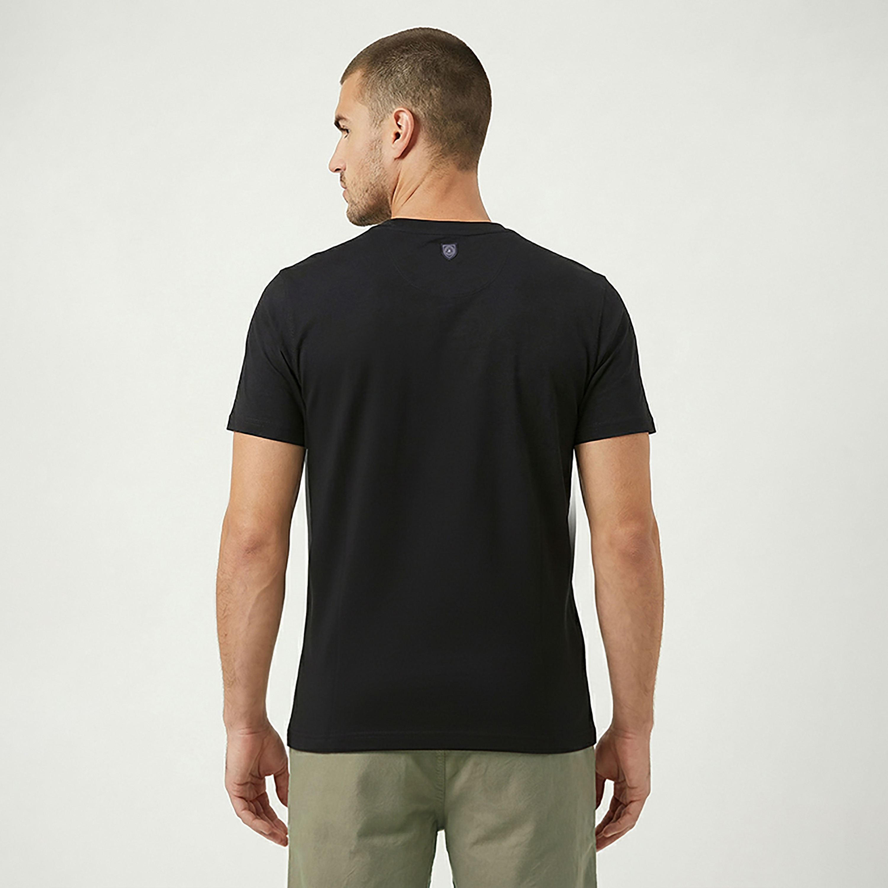 تيشيرت رجالي بأكمام قصيرة ورقبة مستديرة بطبعة هندسية من بيفرلي هيلز بولو كلوب-men-clothing-tshirtsandpolos-tshirts-image-8