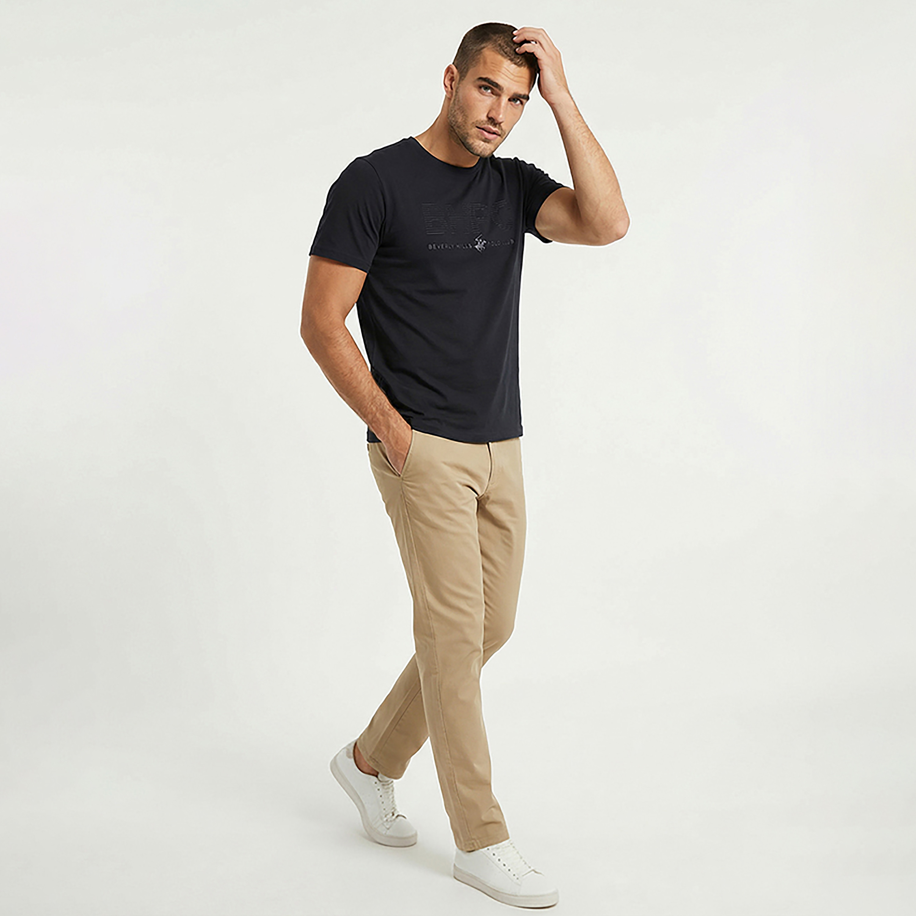 تيشيرت رجالي مطبوع بالشعار بياقة مستديرة وأكمام قصيرة من بيفرلي هيلز بولو كلوب-men-clothing-tshirtsandpolos-tshirts-image-3