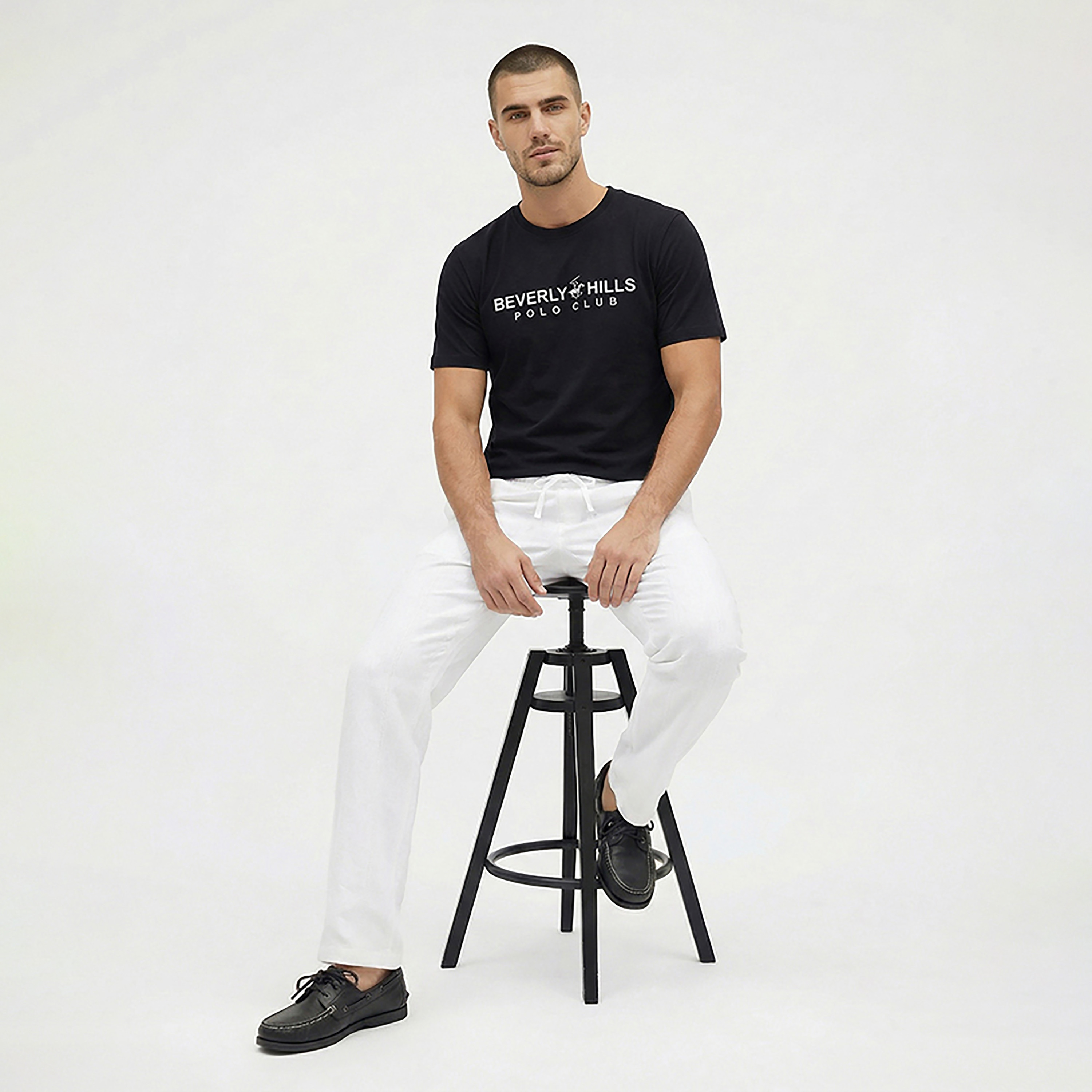 تي شيرت رجالي بياقة دائرية وأكمام قصيرة وشعار مطرز من بيفرلي هيلز بولو كلوب-men-clothing-tshirtsandpolos-tshirts-image-2