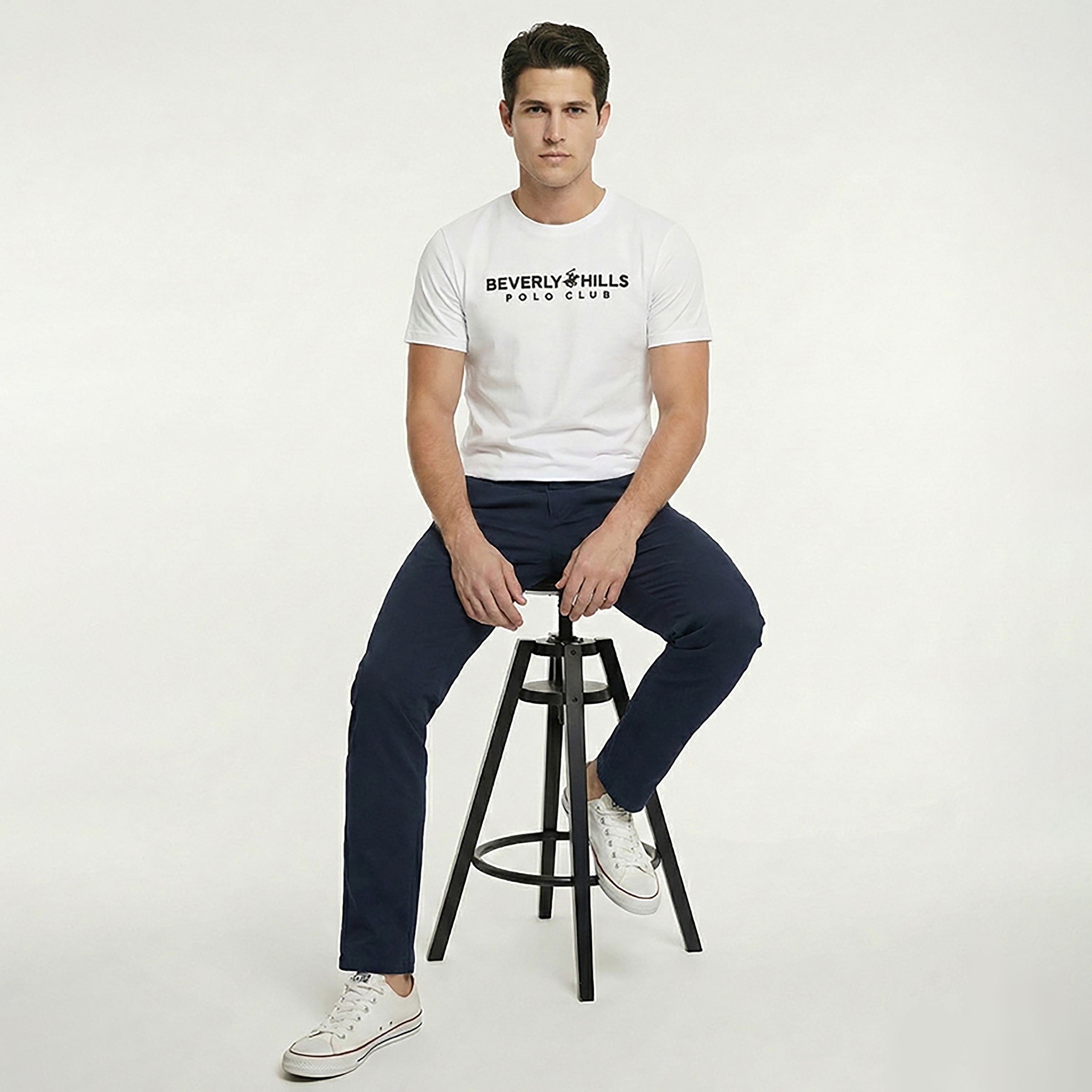 تي شيرت رجالي بياقة دائرية وأكمام قصيرة وشعار مطرز من بيفرلي هيلز بولو كلوب-men-clothing-tshirtsandpolos-tshirts-image-6