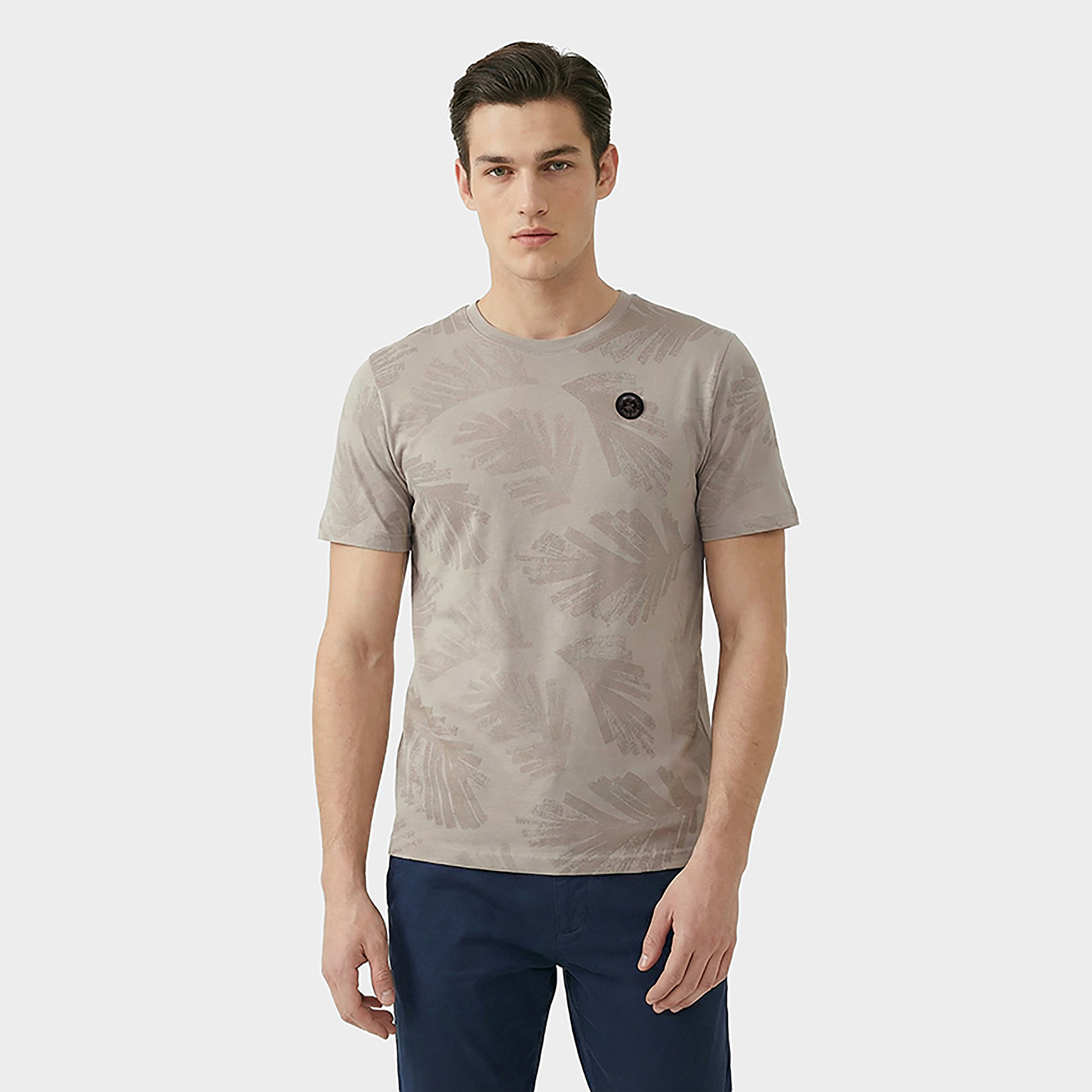 تيشيرت رجالي بأكمام قصيرة ورقبة مستديرة بطبعة استوائية من بيفرلي هيلز بولو كلوب-men-clothing-tshirtsandpolos-tshirts-image-5