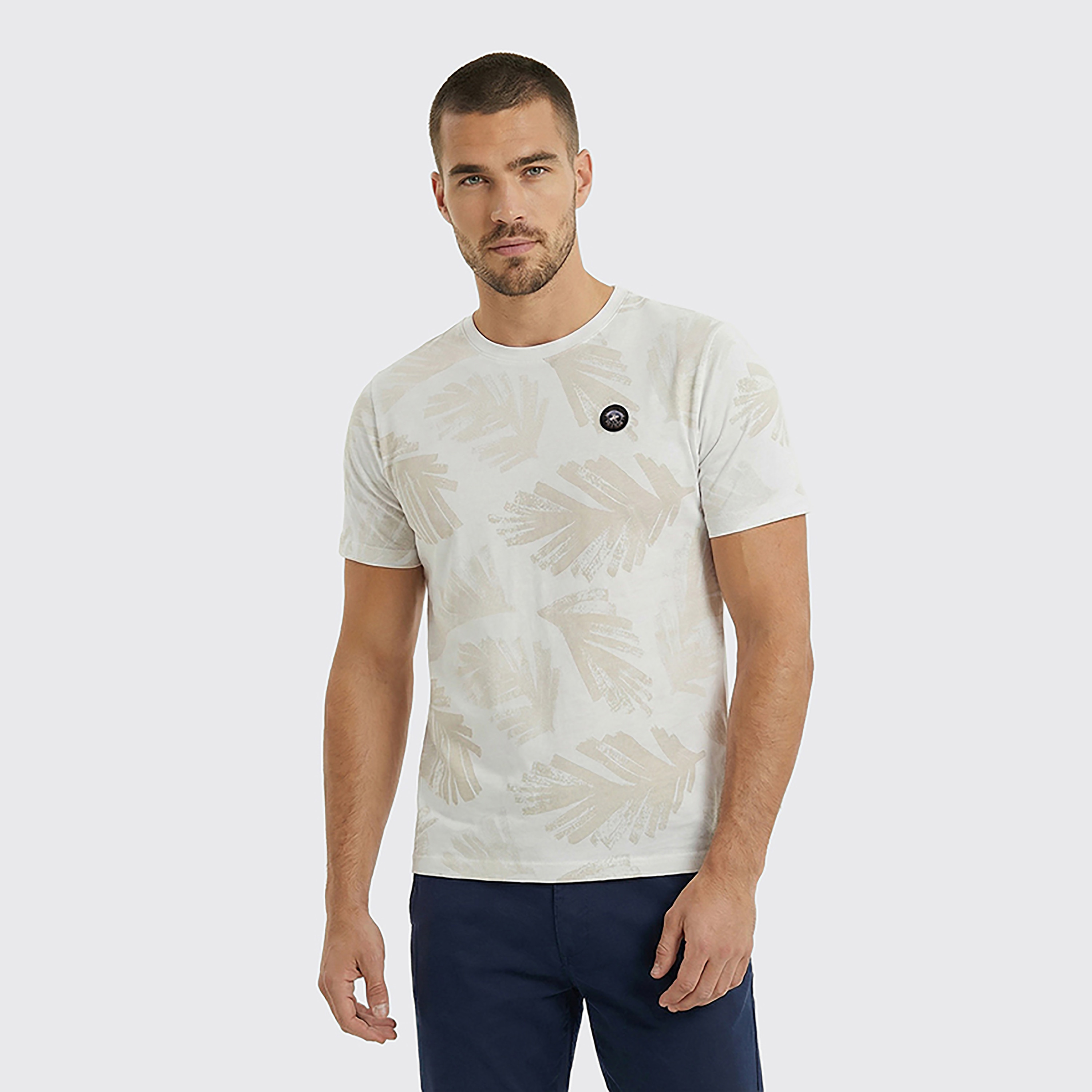 تيشيرت رجالي بأكمام قصيرة ورقبة مستديرة بطبعة استوائية من بيفرلي هيلز بولو كلوب-men-clothing-tshirtsandpolos-tshirts-image-9