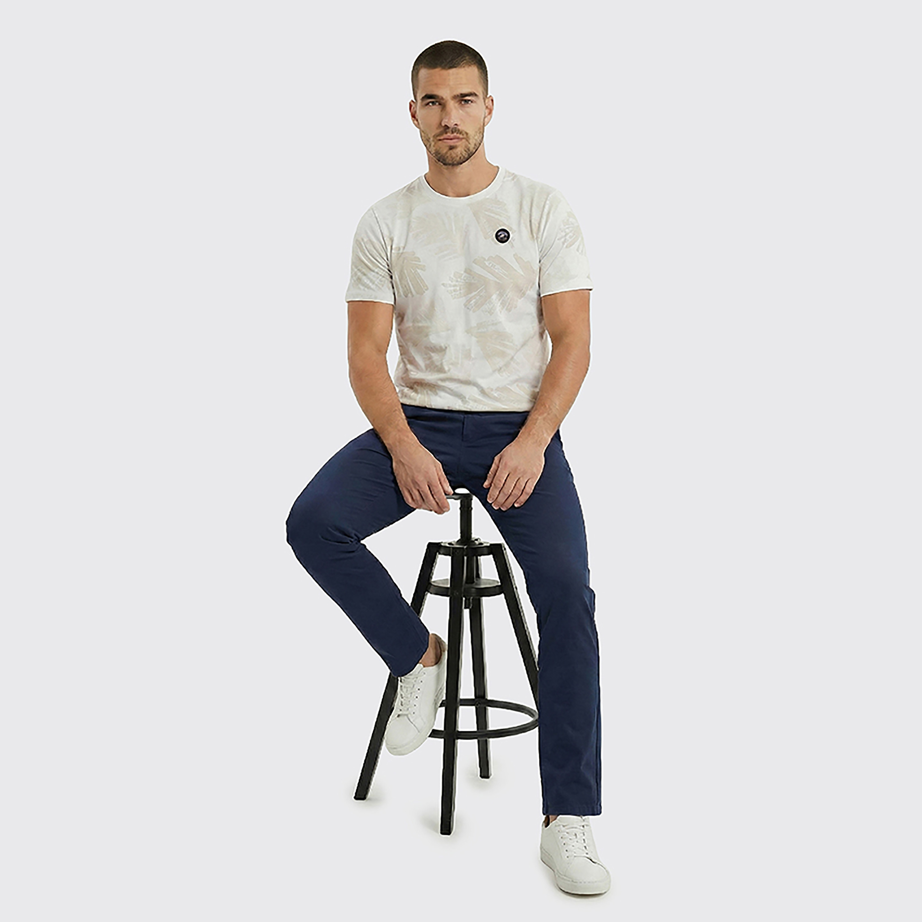 تيشيرت رجالي بأكمام قصيرة ورقبة مستديرة بطبعة استوائية من بيفرلي هيلز بولو كلوب-men-clothing-tshirtsandpolos-tshirts-image-10