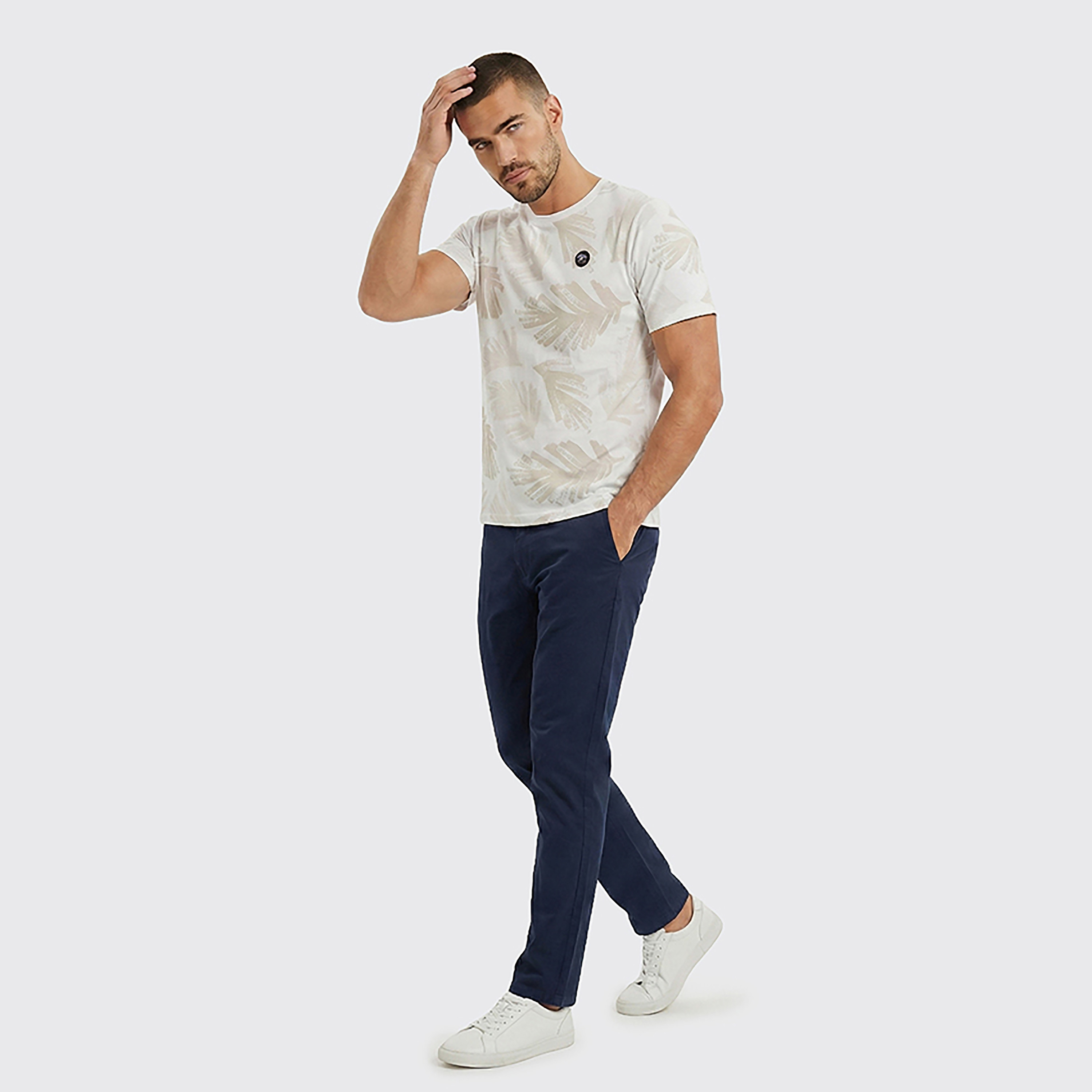 تيشيرت رجالي بأكمام قصيرة ورقبة مستديرة بطبعة استوائية من بيفرلي هيلز بولو كلوب-men-clothing-tshirtsandpolos-tshirts-image-11