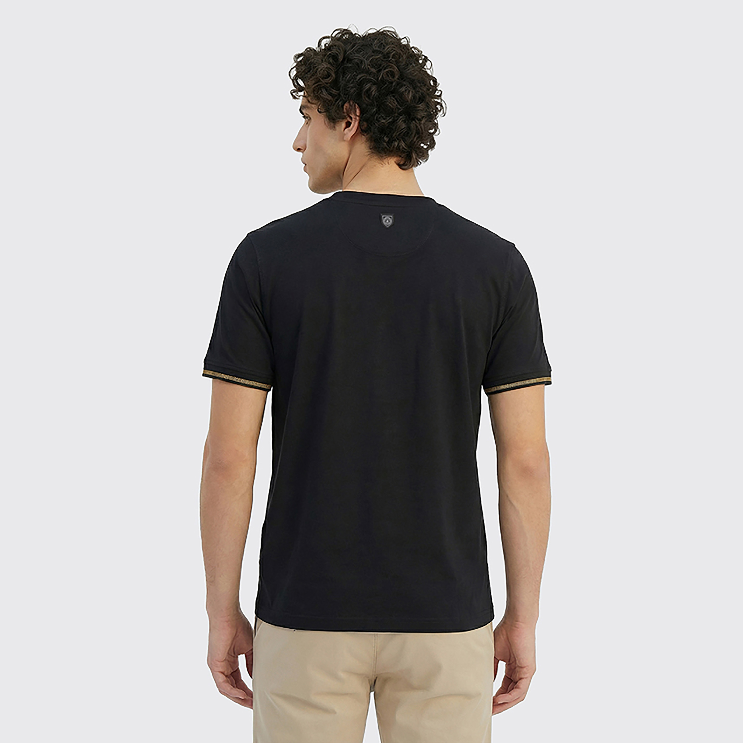 تي شيرت رجالي بأكمام قصيرة وياقة دائرية وشعار من بيفرلي هيلز بولو كلوب-men-clothing-tshirtsandpolos-tshirts-image-8
