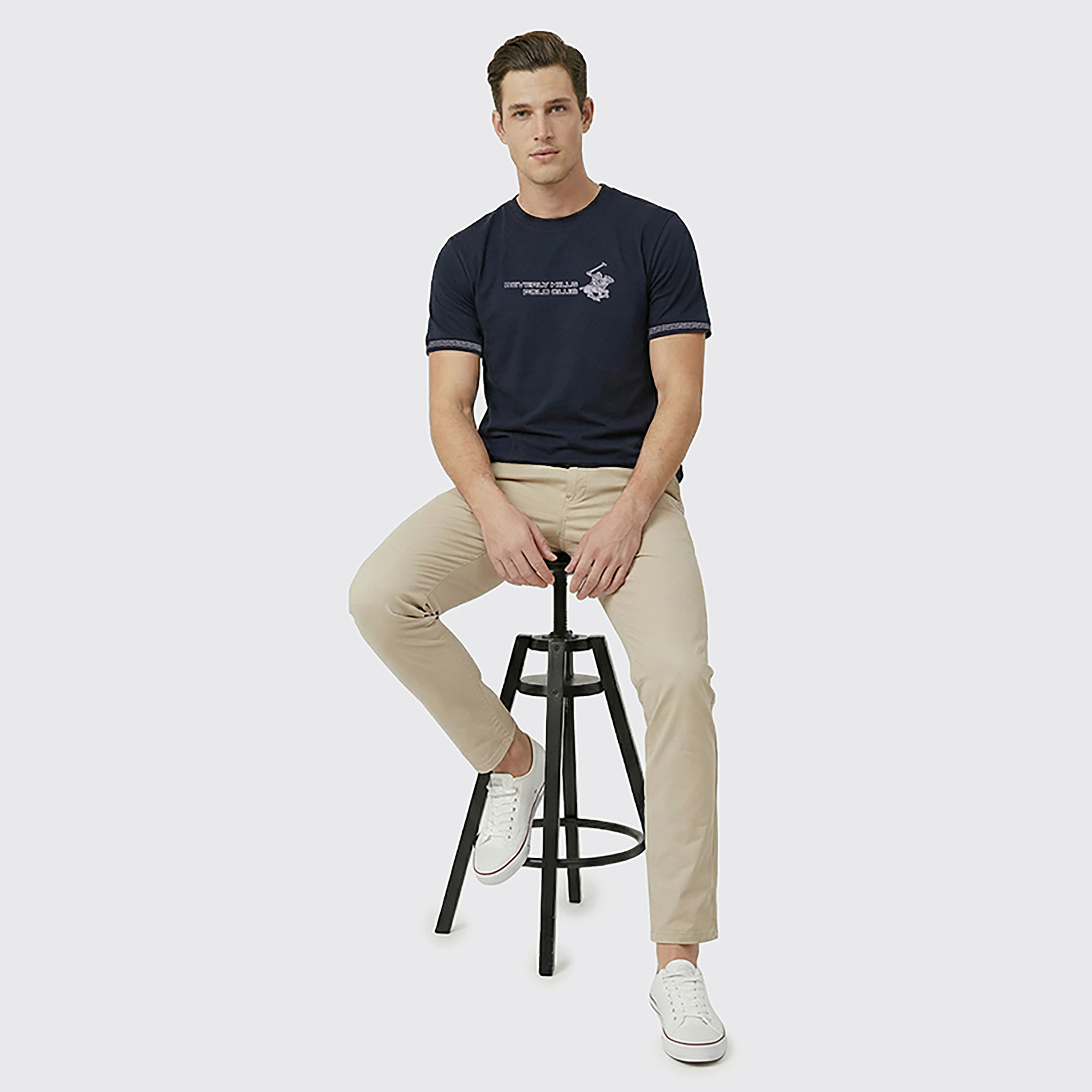 تي شيرت رجالي بأكمام قصيرة وياقة دائرية وشعار من بيفرلي هيلز بولو كلوب-men-clothing-tshirtsandpolos-tshirts-image-2
