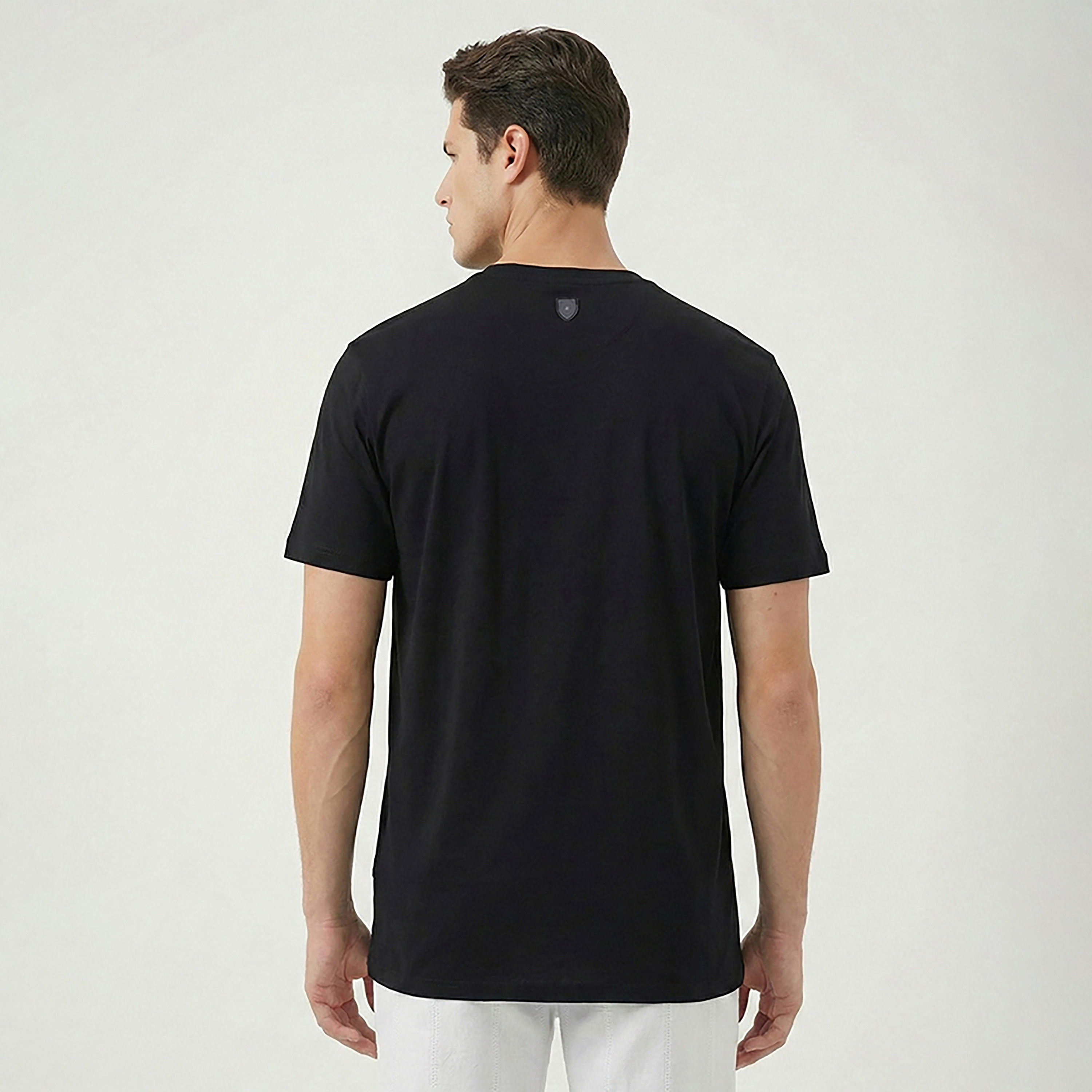 تيشيرت رجالي مطبوع بالشعار بياقة مستديرة وأكمام قصيرة من بيفرلي هيلز بولو كلوب-men-clothing-tshirtsandpolos-tshirts-image-4