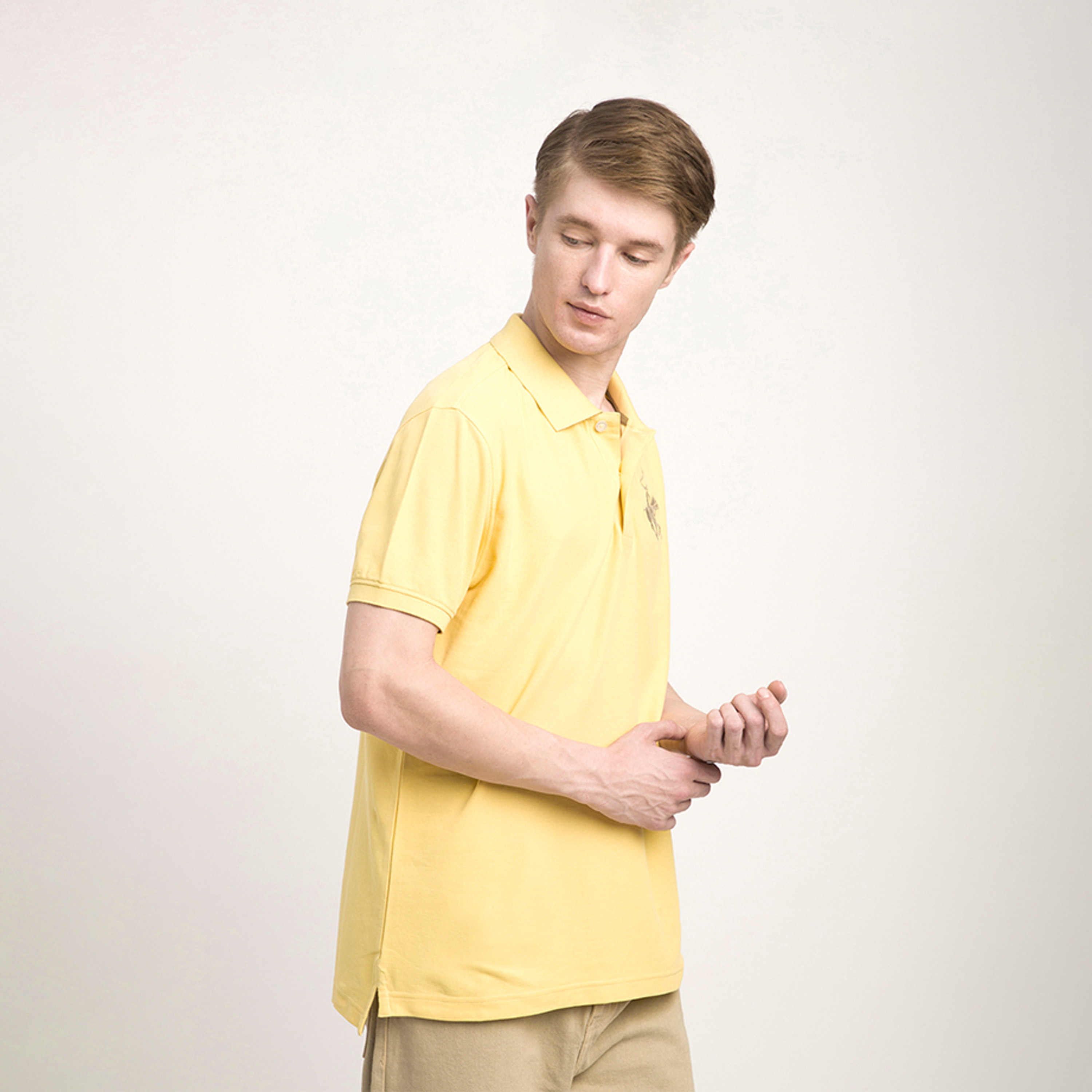 بيفرل هيلز بولو كلوب- تي شيرت بولو بأكمام قصيرة وياقة بشعار-men-clothing-tshirtsandpolos-polos-image-3