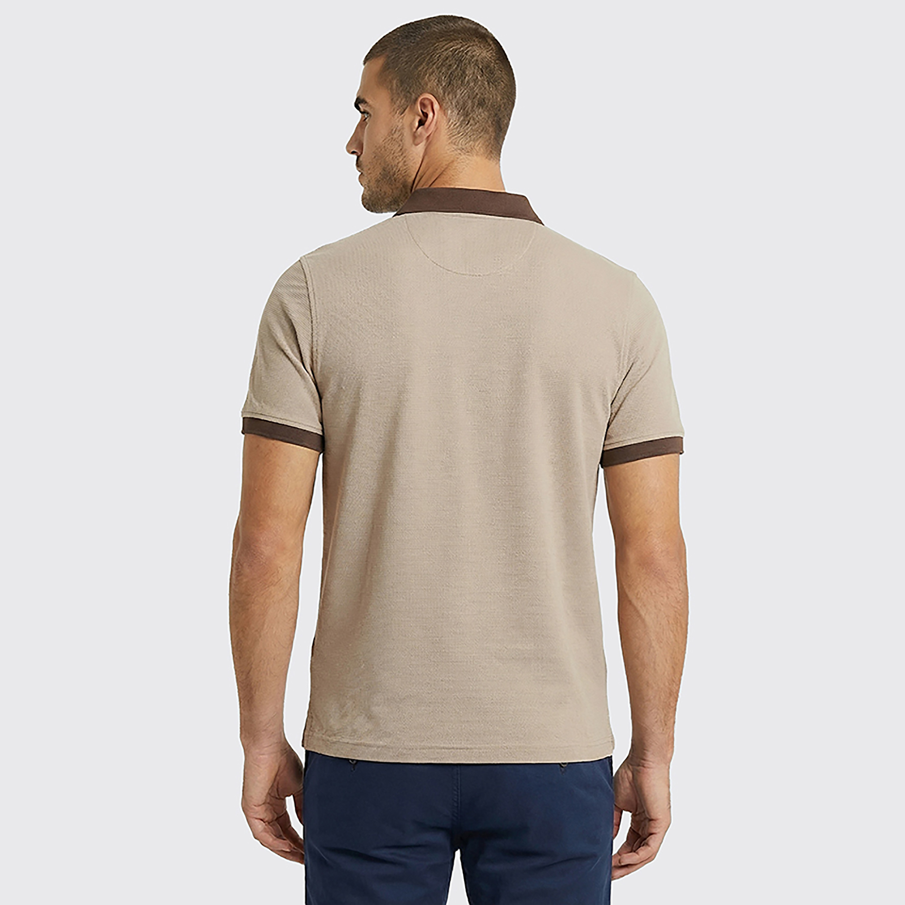 تيشيرت بولو رجالي بأكمام قصيرة مع ياقة متباينة اللون من بيفرلي هيلز بولو كلوب-men-clothing-tshirtsandpolos-polos-image-4