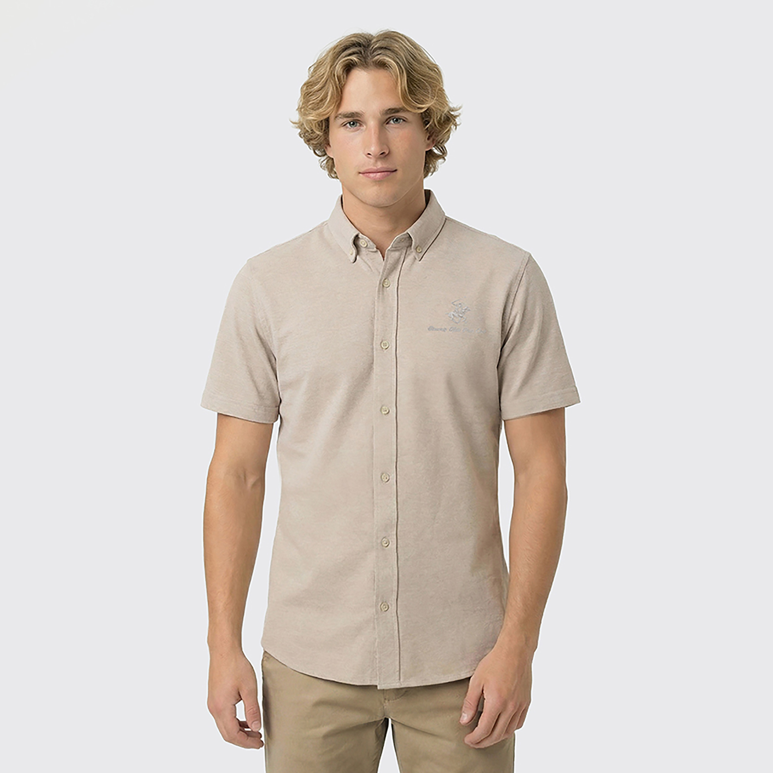 قميص رجالي سادة بقصة عادية بأكمام قصيرة وياقة بأزرار من بيفرلي هيلز بولو كلوب-men-clothing-shirts-image-1