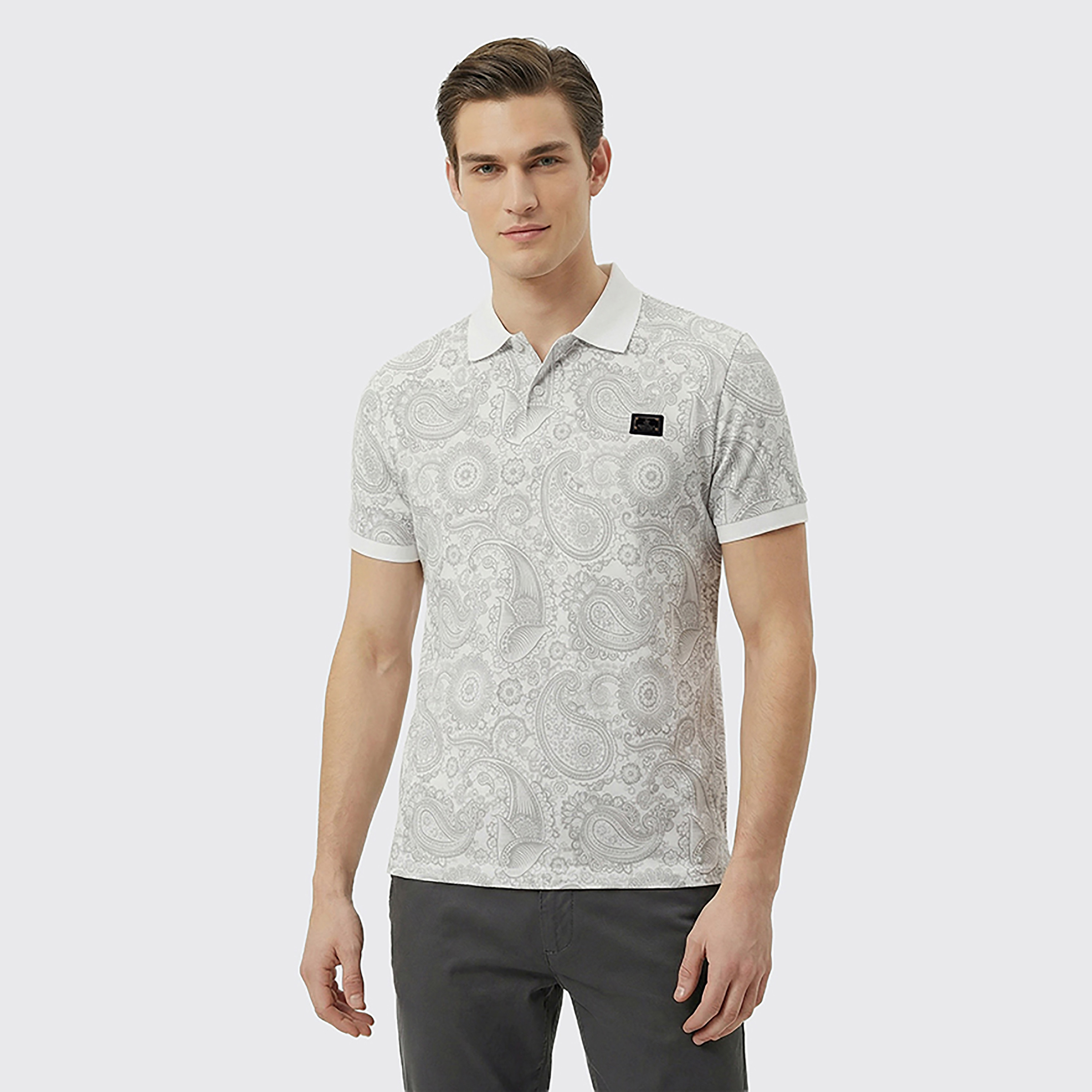 تي شيرت بولو رجالي بأكمام قصيرة وياقة مزينة بنقشة بيزلي من بيفرلي هيلز بولو كلوب-men-clothing-tshirtsandpolos-polos-image-1