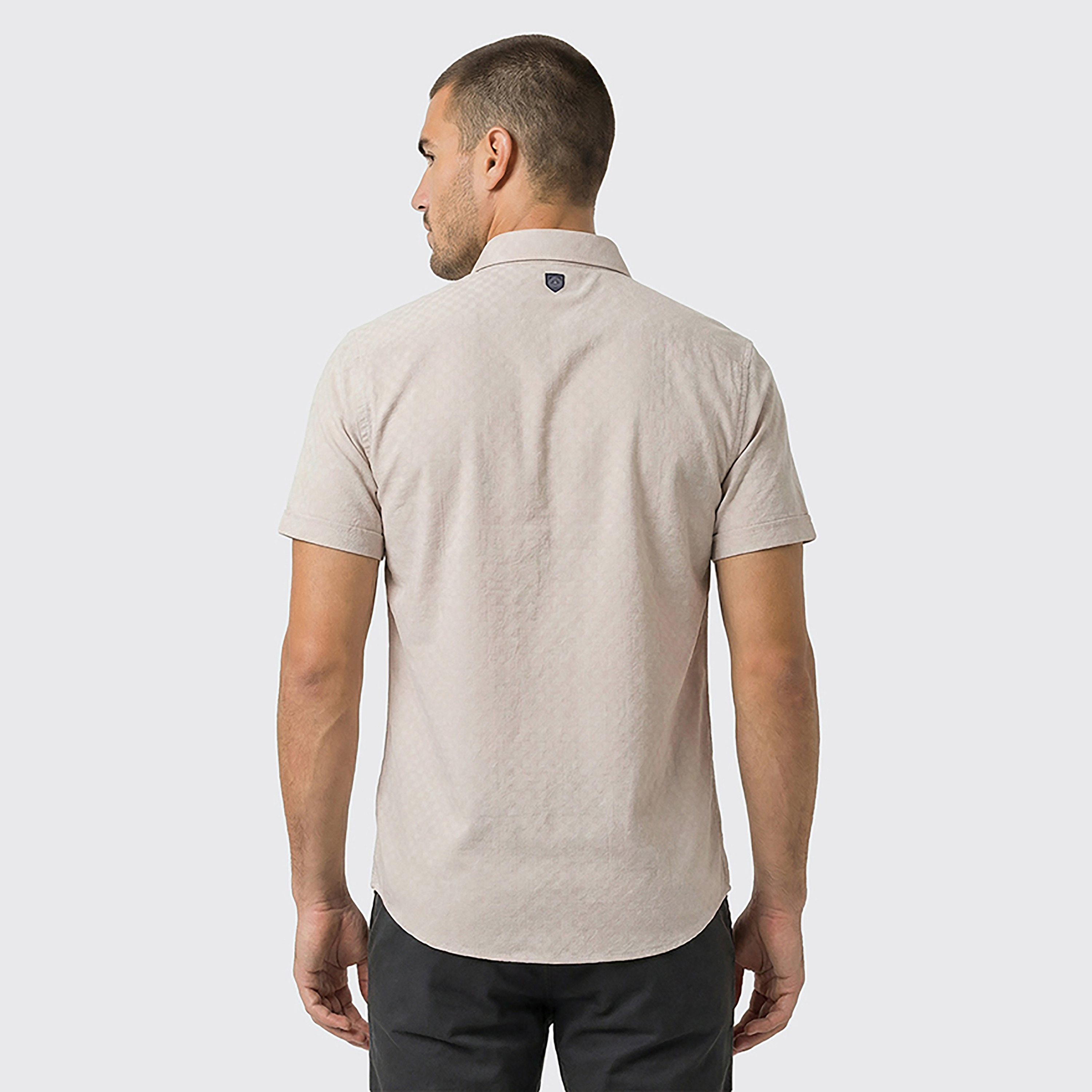 قميص رجالي بأكمام قصيرة وياقة كلاسيكية وقماش بارز من بيفرلي هيلز بولو كلوب-men-clothing-shirts-image-8