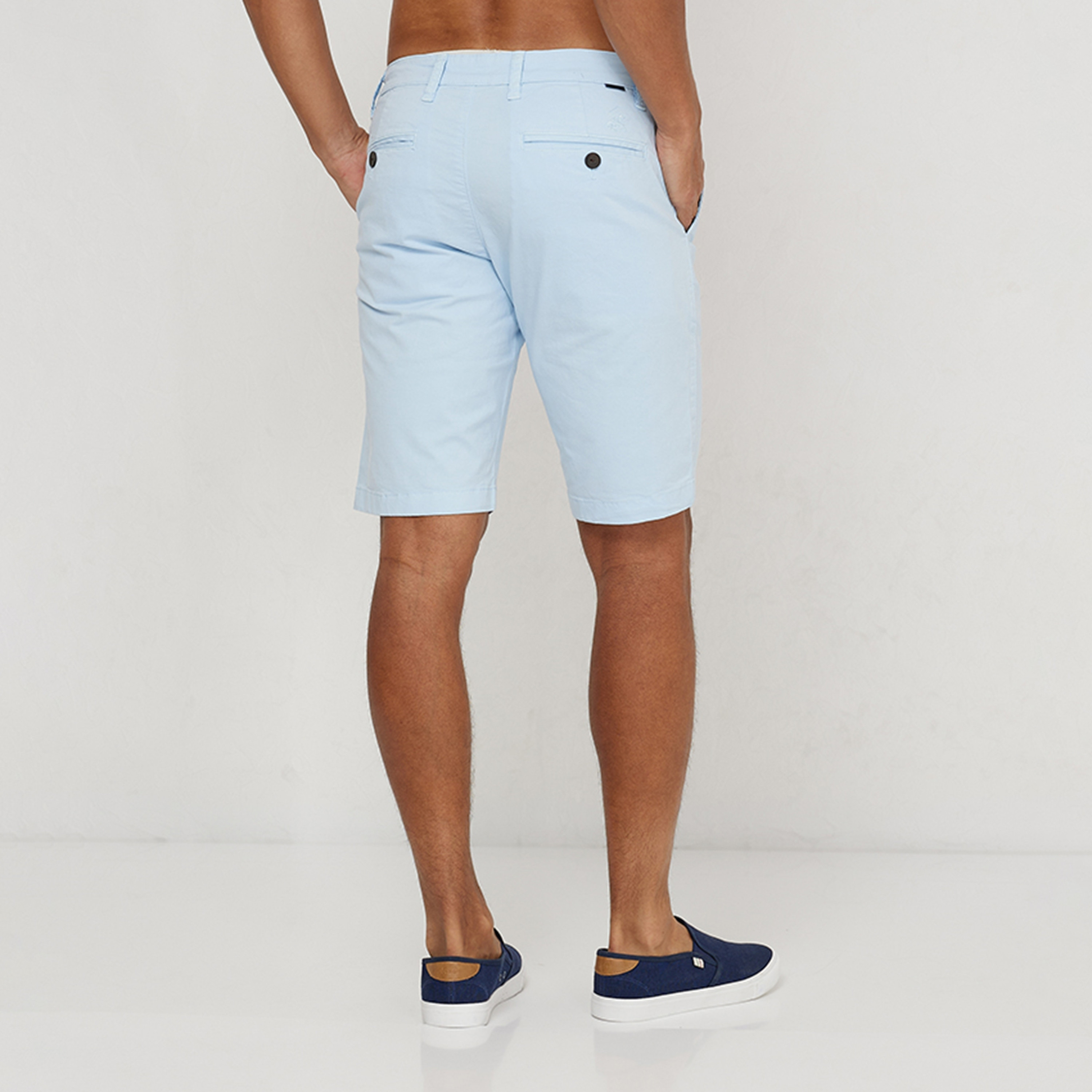 شورت تشينو رجالي متوسط الارتفاع في نادي بيفرلي هيلز الرياضي المنتظم-men-clothing-bottoms-shorts-image-4