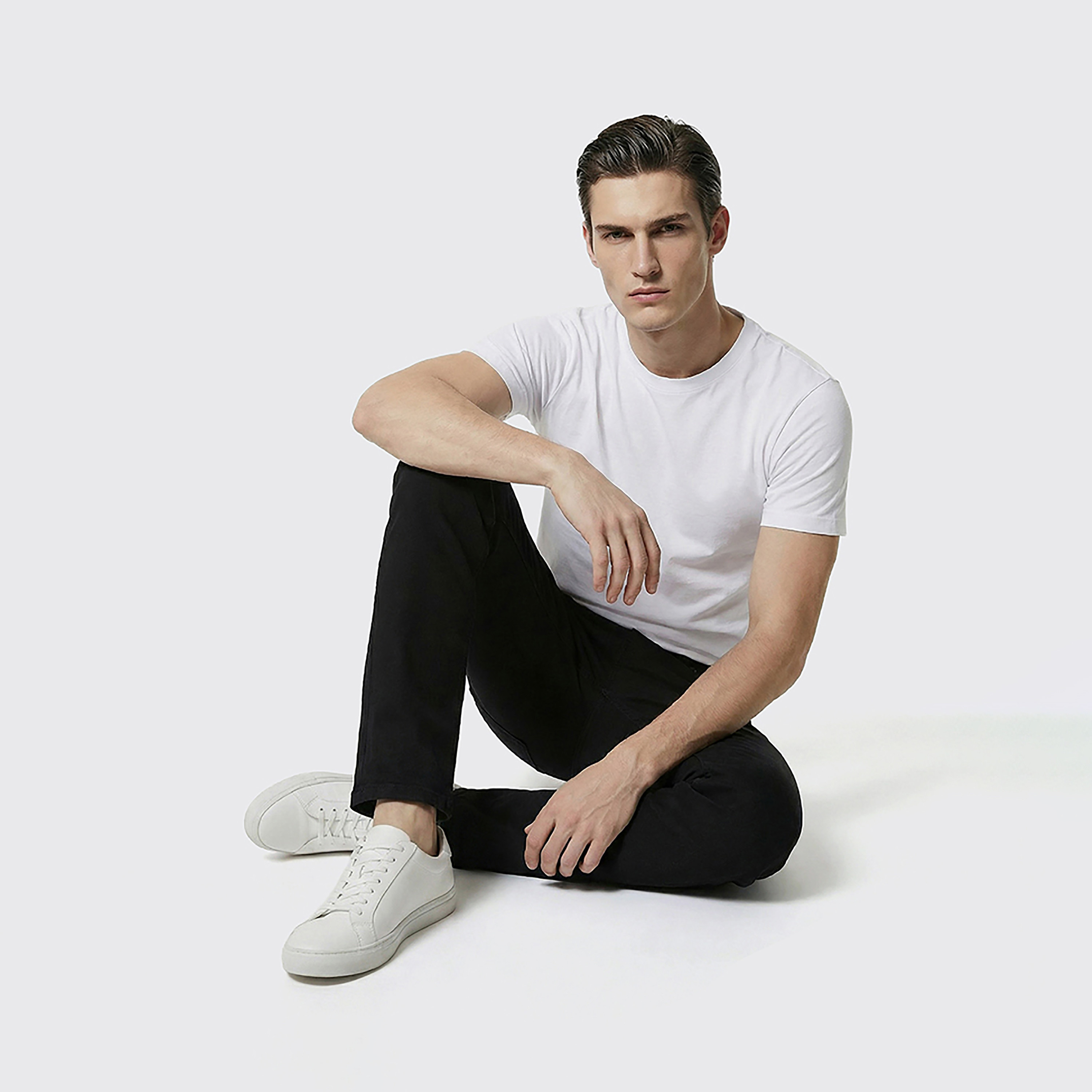 بنطلون جينز رجالي قصة "سكيني" بـ 5 جيوب وخصر متوسط من بيفرلي هيلز بولو كلوب-men-clothing-bottoms-jeans-image-2